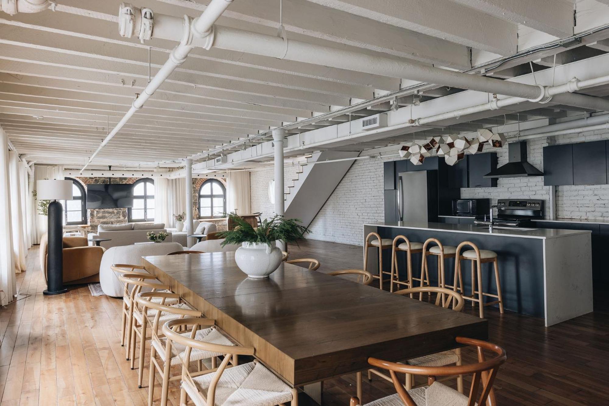 Saint Sulpice Lofts By Bakan - Old Montreal