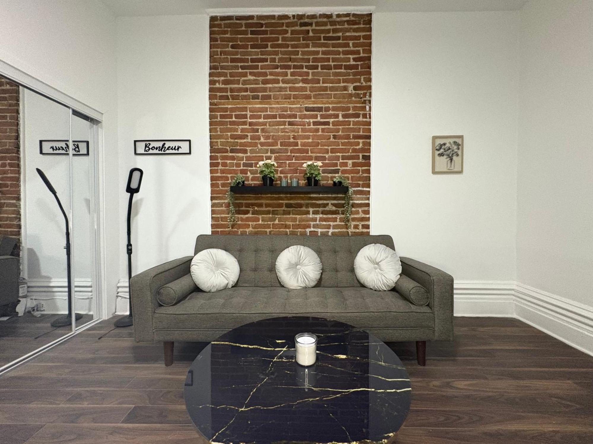 Rio 1-br In Mtl * Montreal