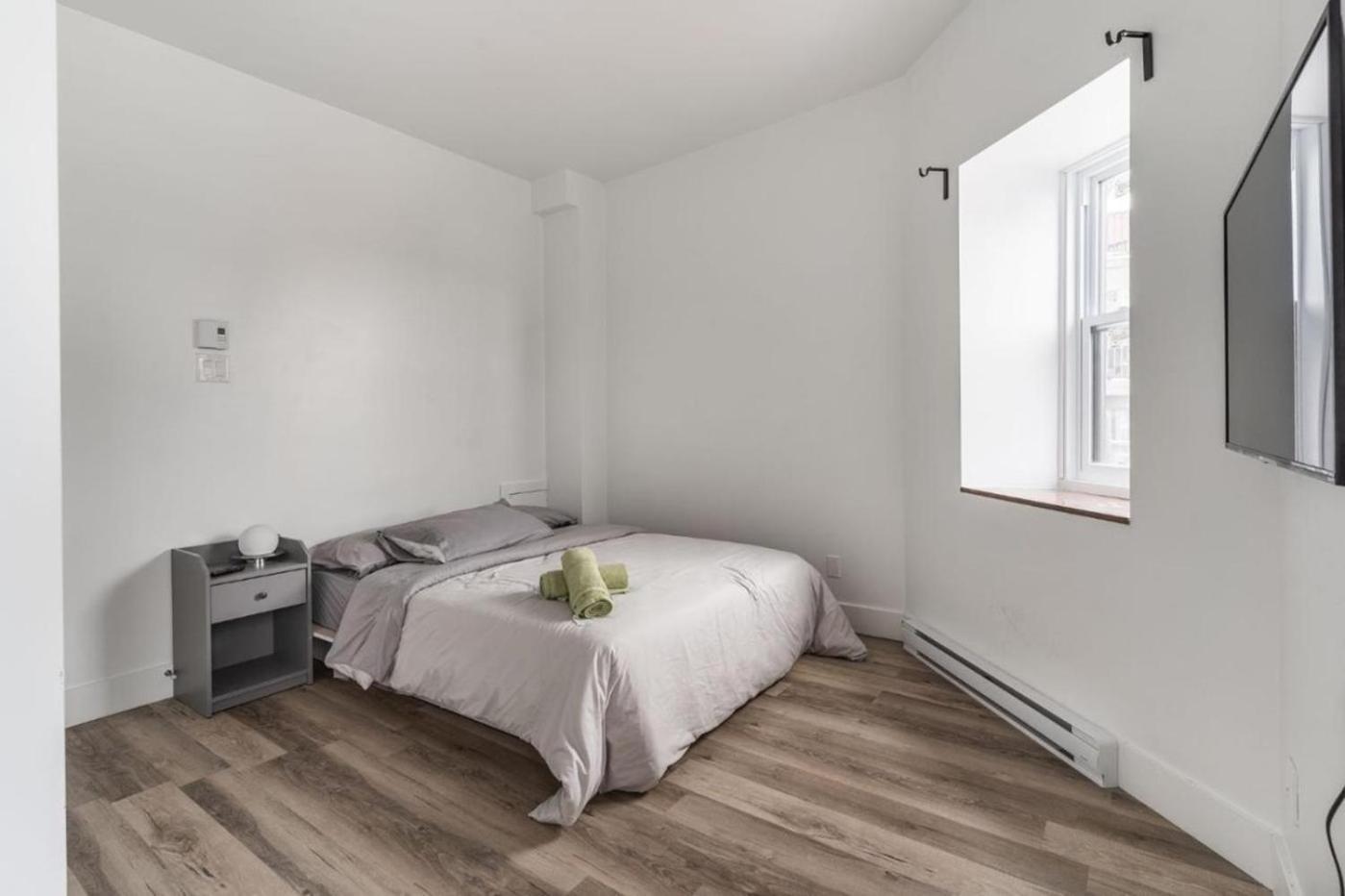 Apartment 2 Bedroom Levesque Ave - B *