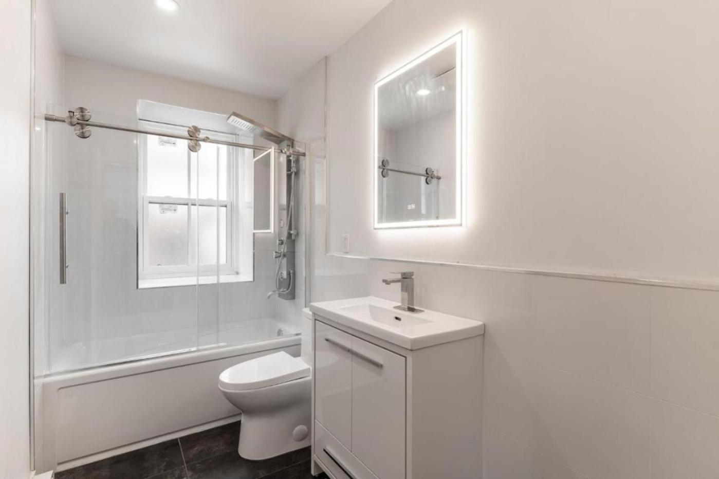 2 Bedroom Levesque Ave - B Apartment *