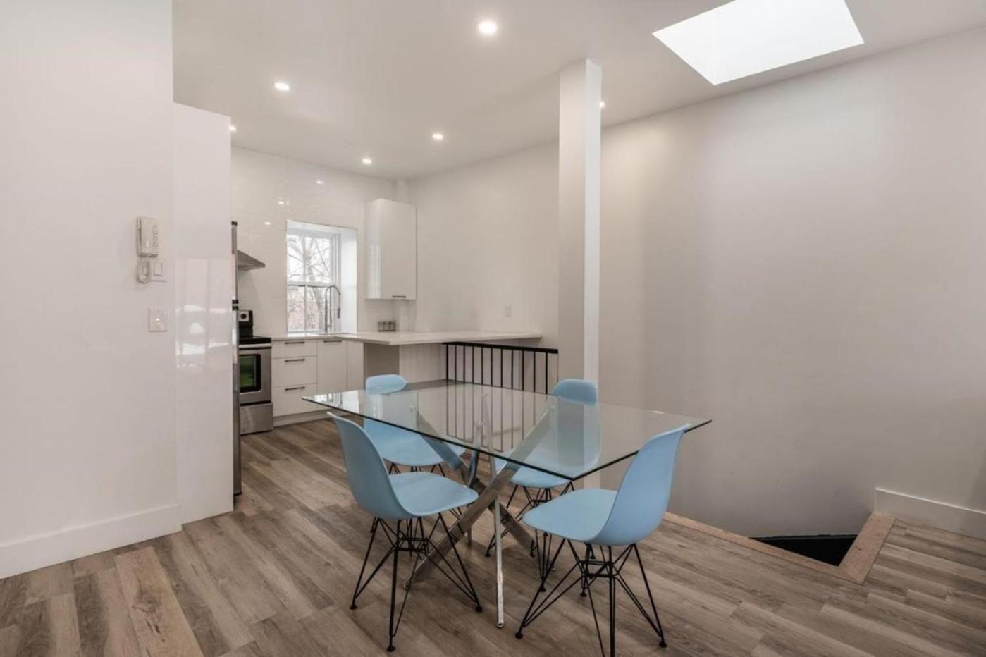 Apartment 2 Bedroom Levesque Ave - B