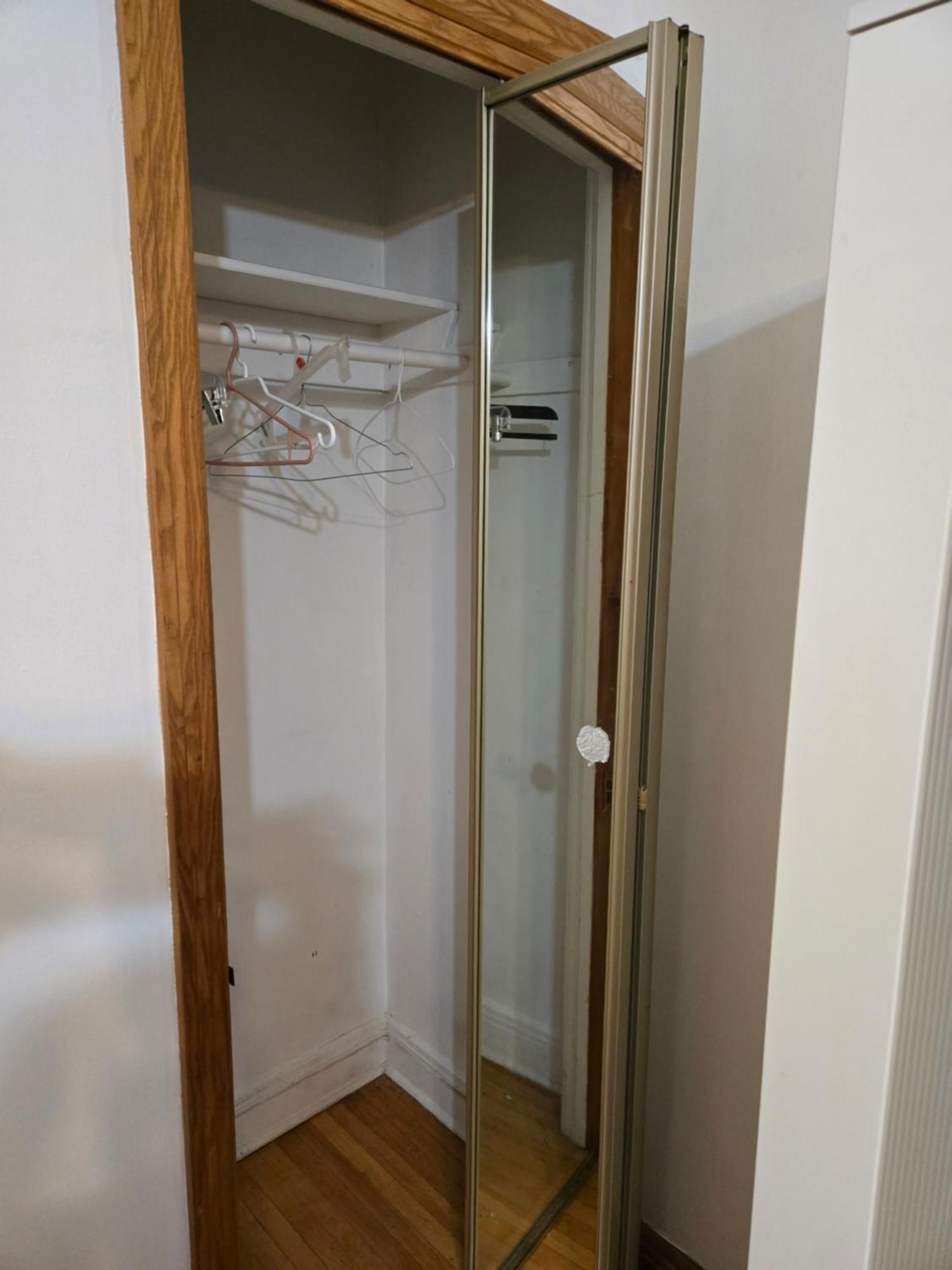 Bright Near Metro Monk Station With Self Check-in Guest house Montreal