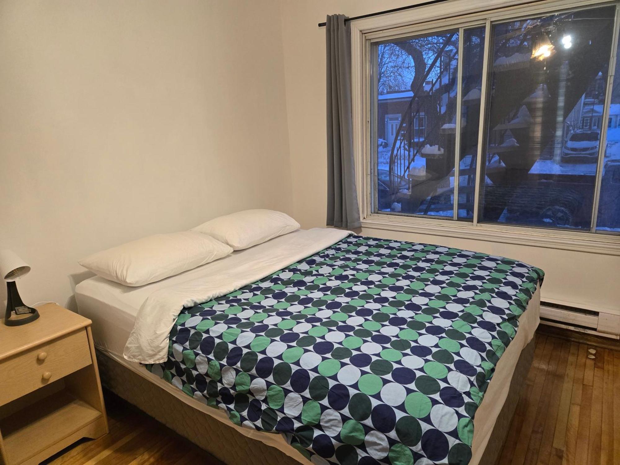 Bright Near Metro Monk Station With Self Check-in Montreal