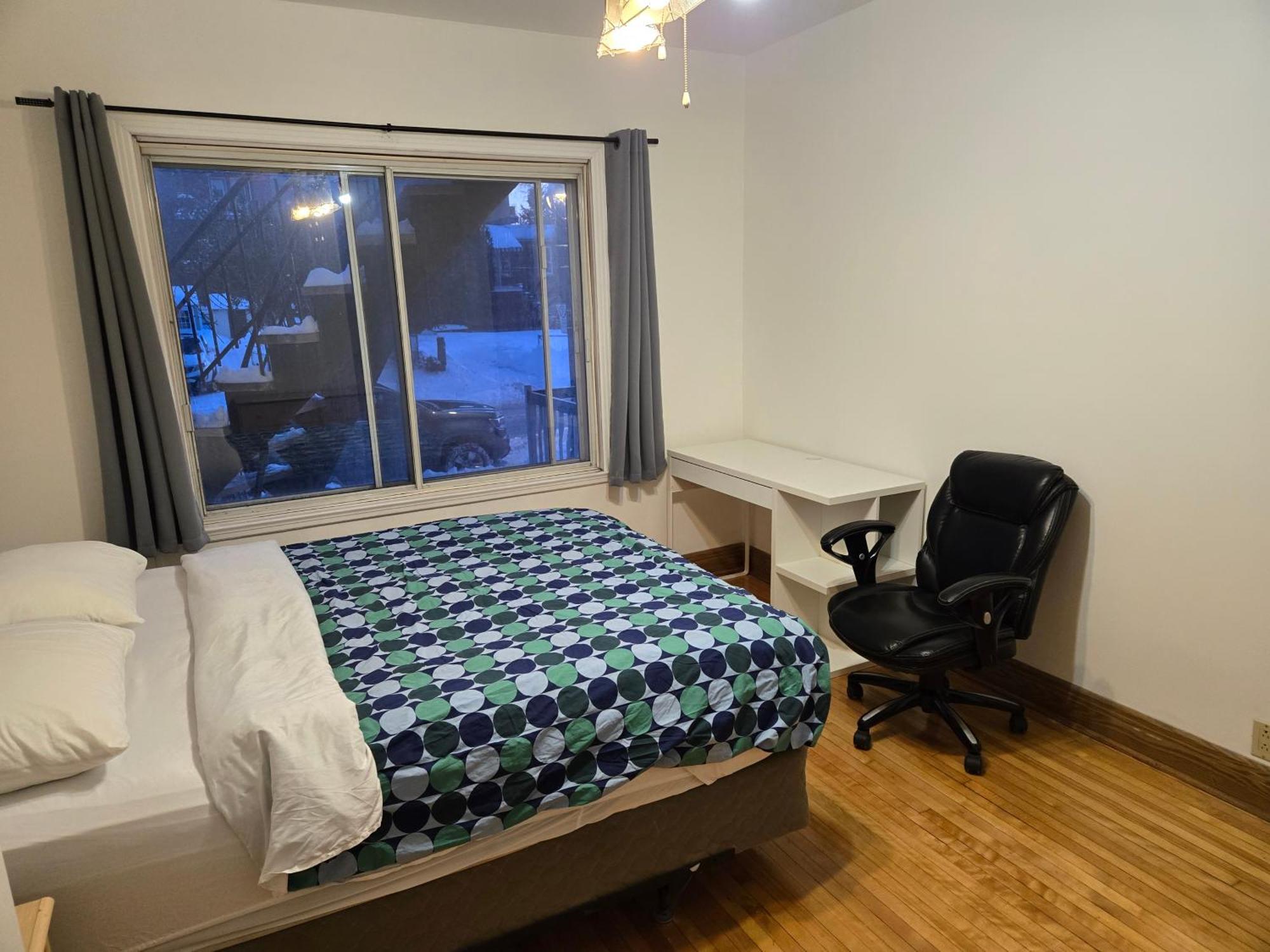 Guest house Bright Near Metro Monk Station With Self Check-in *