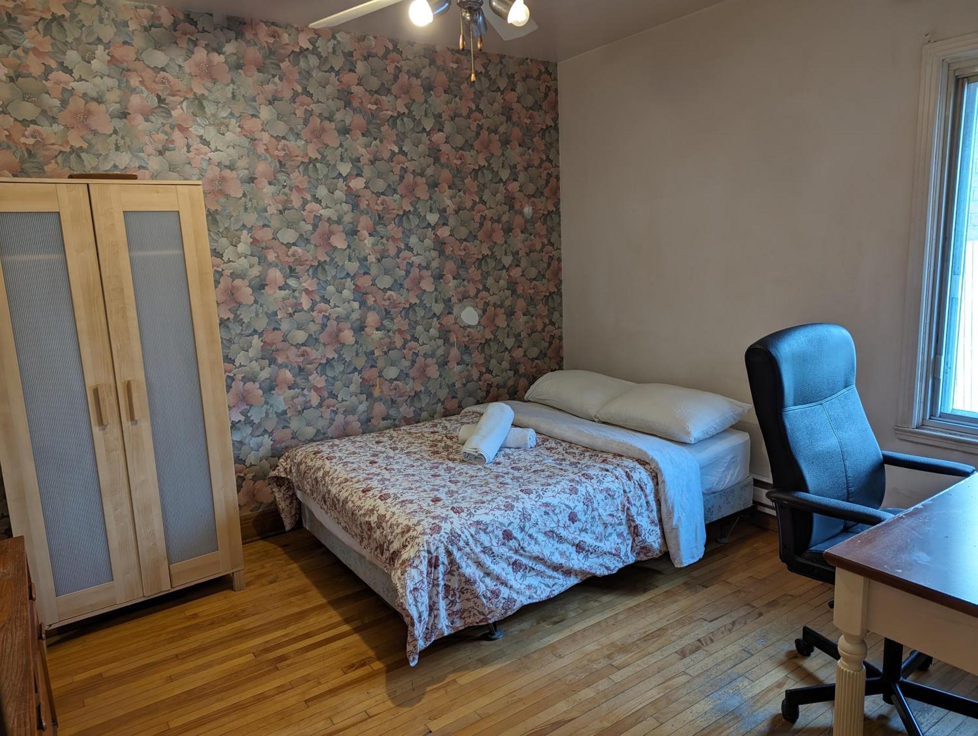 Guest house Bright Near Metro Monk Station With Self Check-in *