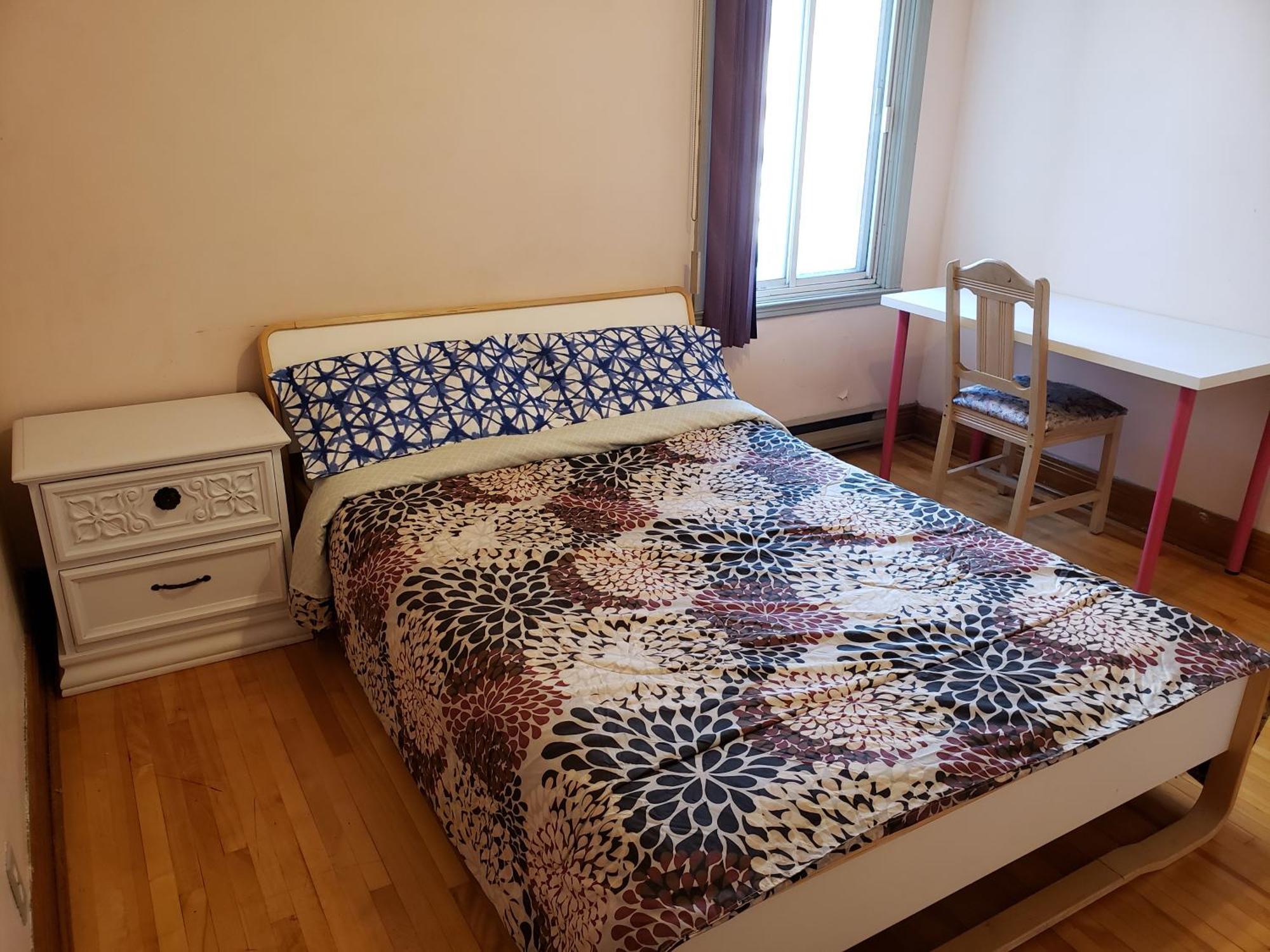 Bright Near Metro Monk Station With Self Check-in *