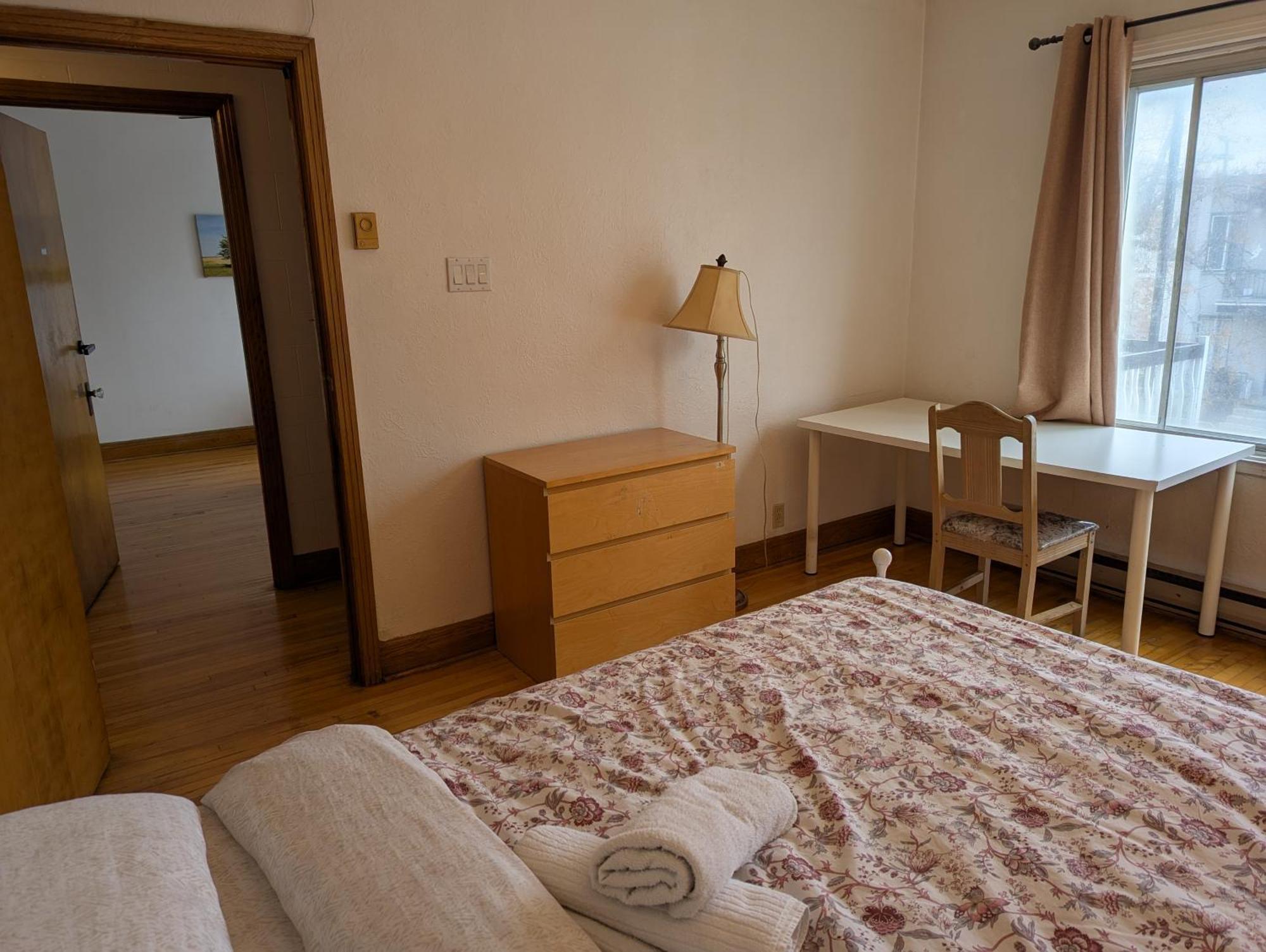 Bright Near Metro Monk Station With Self Check-in * Montreal