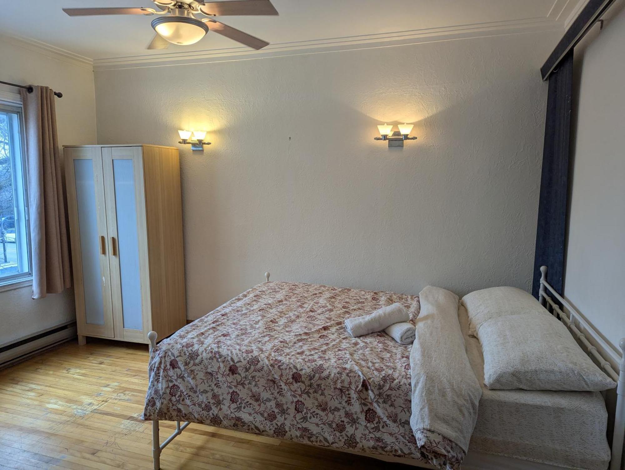 Bright Near Metro Monk Station With Self Check-in Guest house *
