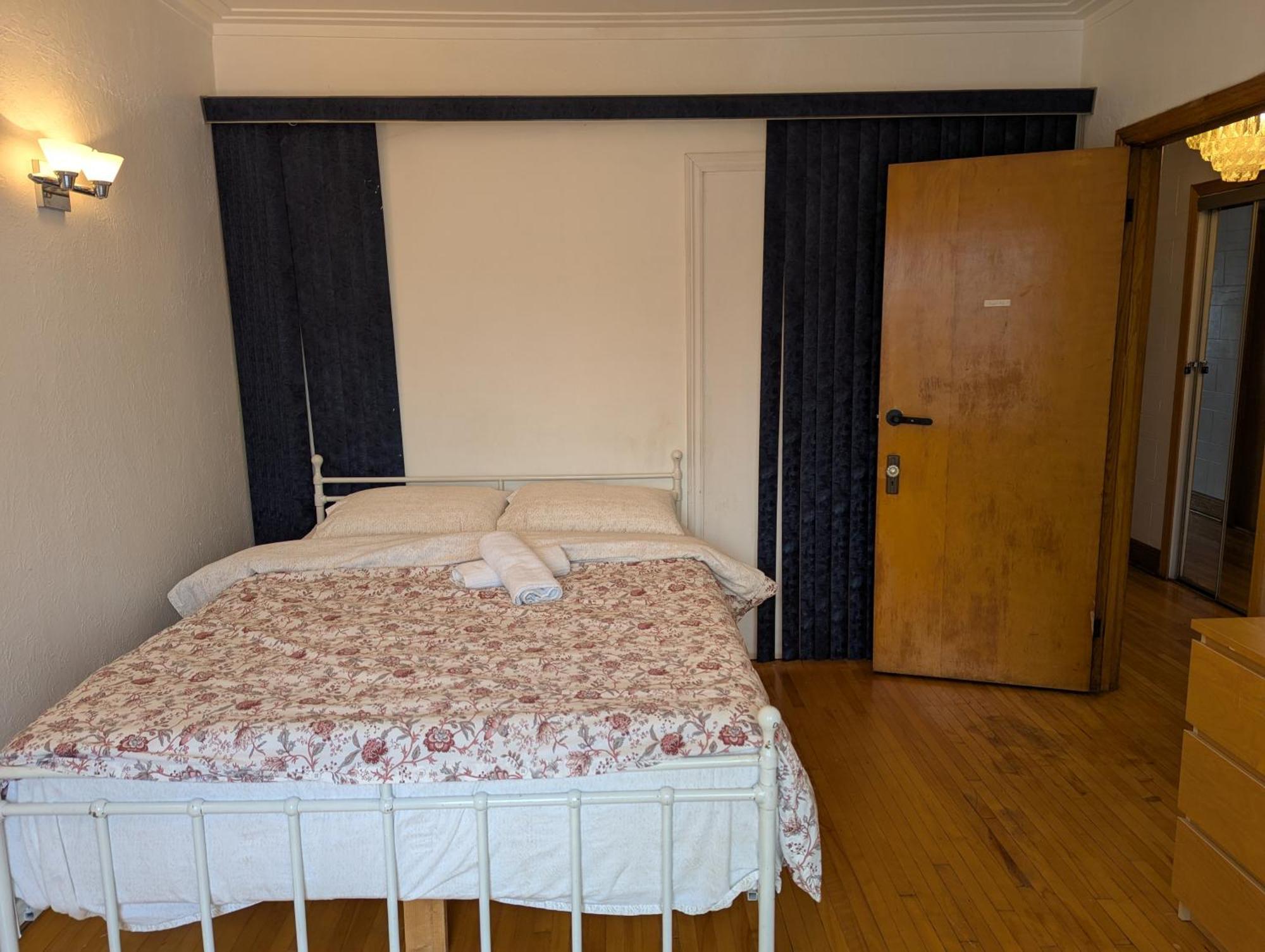 Guest house Bright Near Metro Monk Station With Self Check-in *