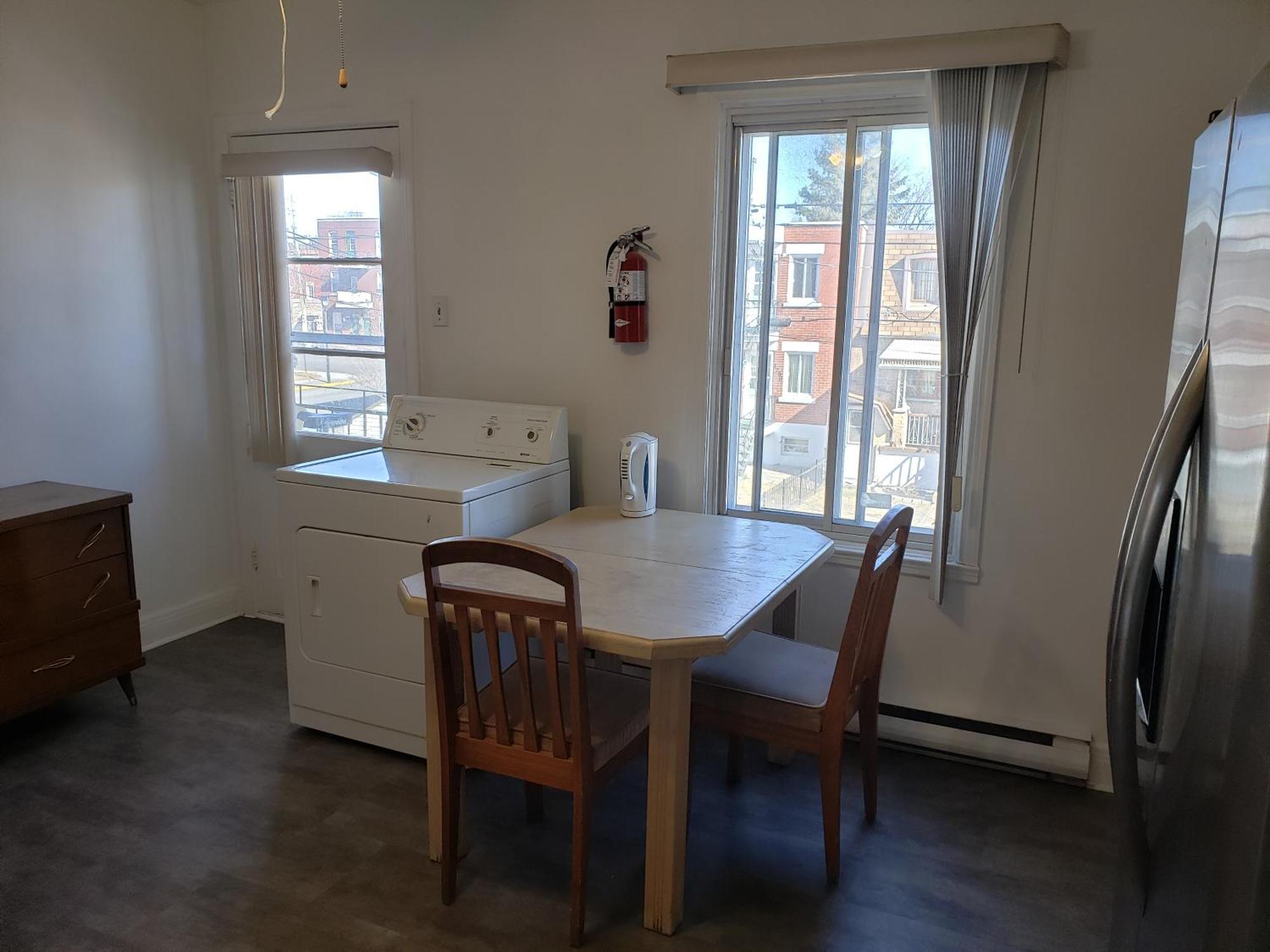 Bright Near Metro Monk Station With Self Check-in Guest house Montreal