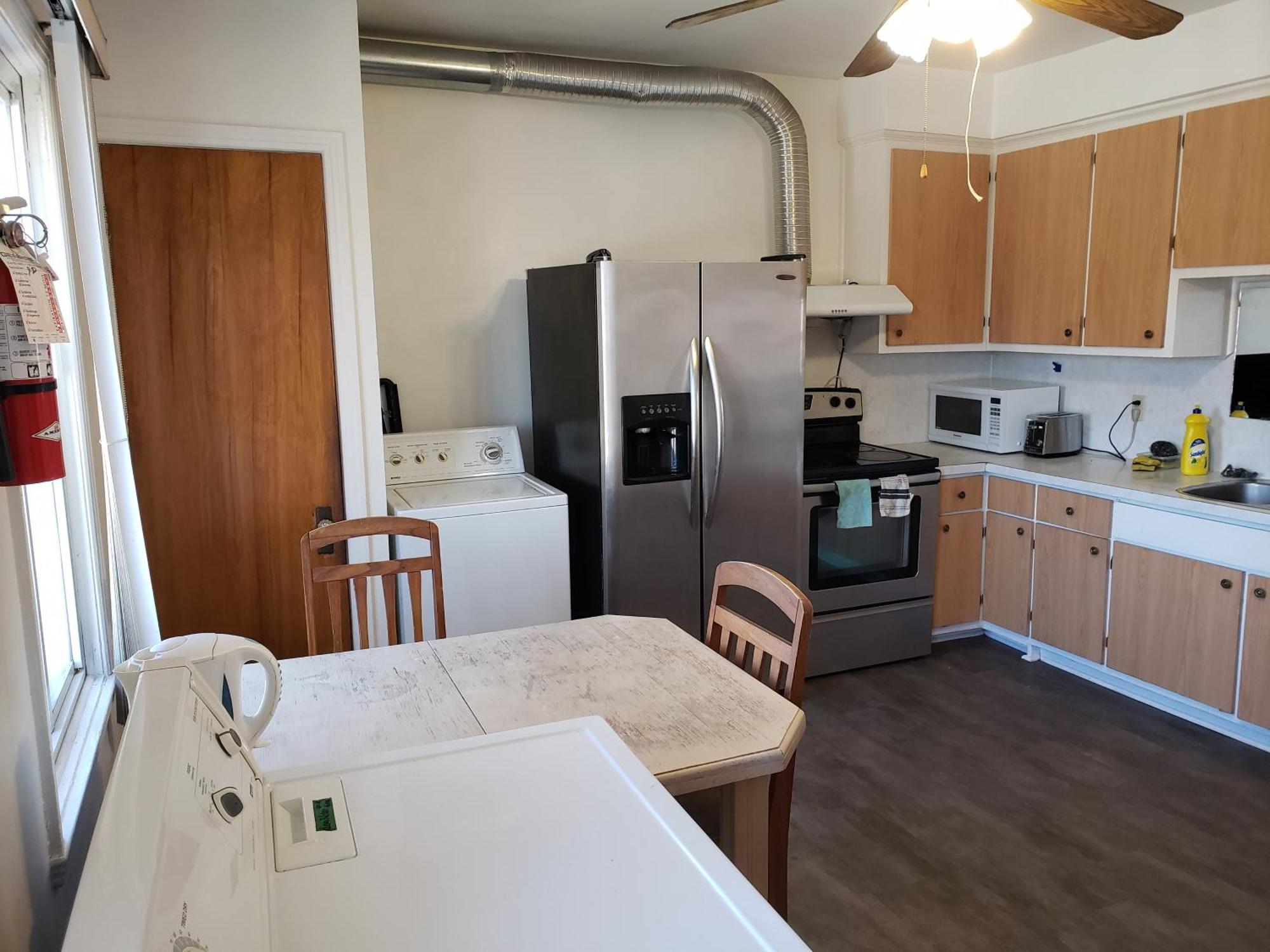 Bright Near Metro Monk Station With Self Check-in Guest house