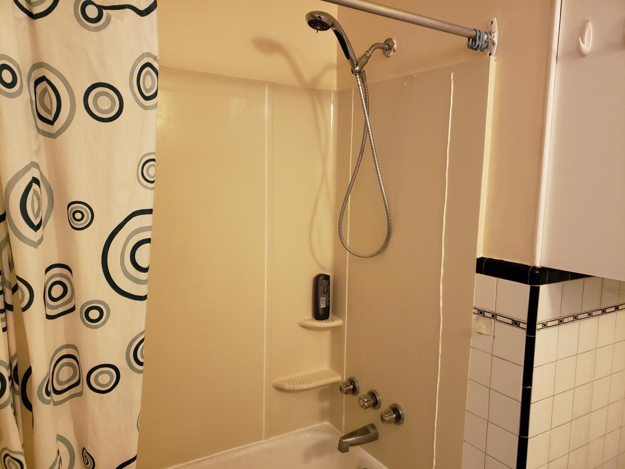 Bright Near Metro Monk Station With Self Check-in Guest house *