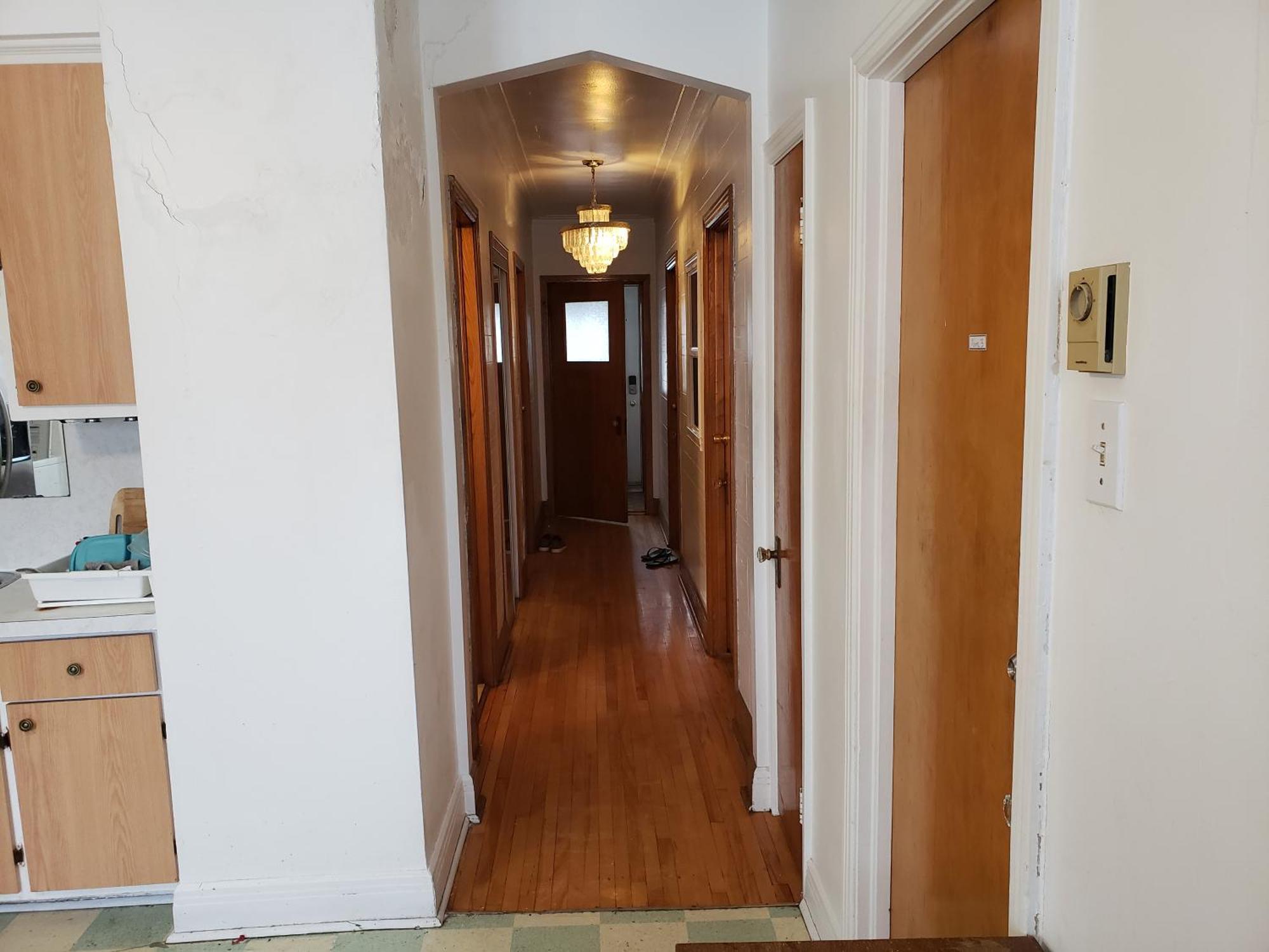 Bright Near Metro Monk Station With Self Check-in Guest house