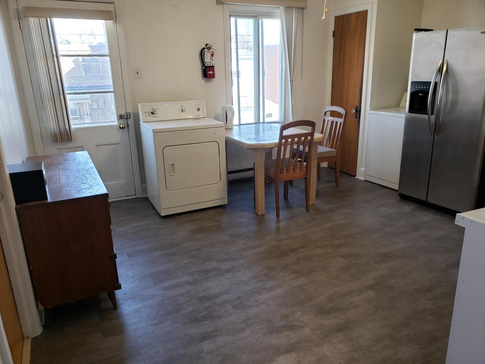 Bright Near Metro Monk Station With Self Check-in Guest house Montreal