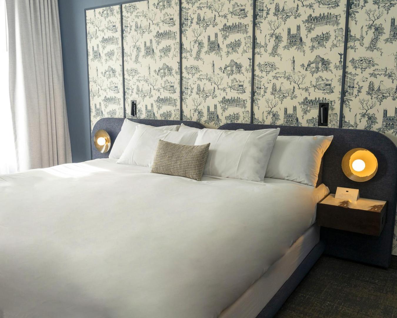 Saint-sulpice Hotel Montreal