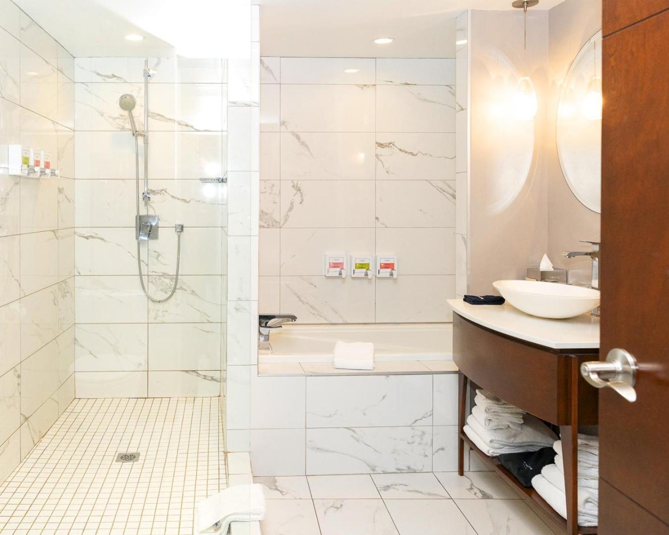 Hotel Saint-sulpice 4*
