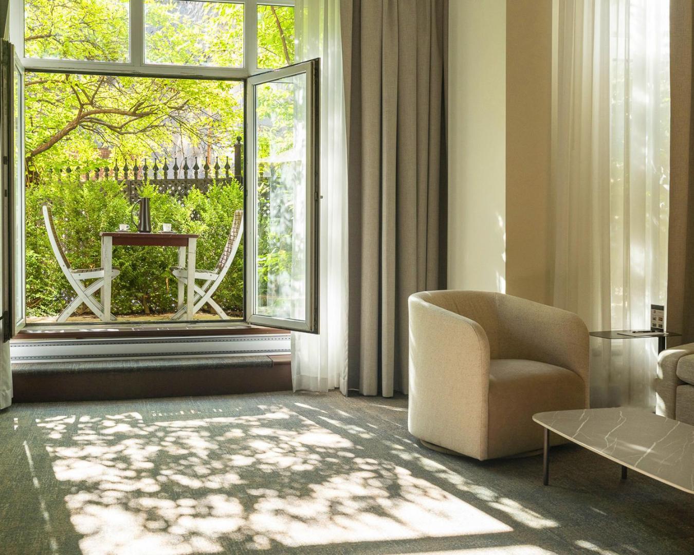 Saint-sulpice Hotel