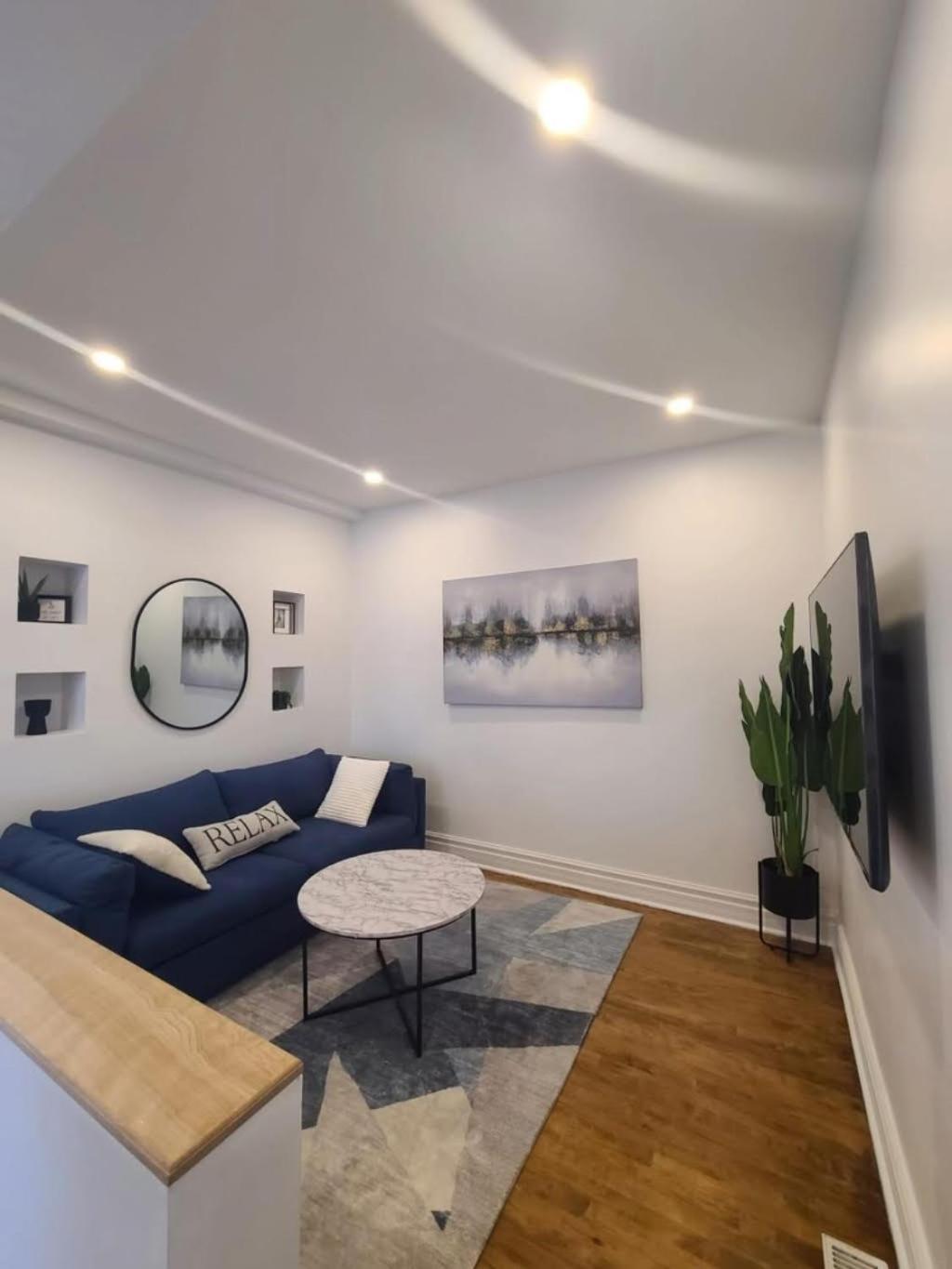 Spacious 3br Retreat In Vibrant Montreal, Parks, Dining & Culture * Montreal