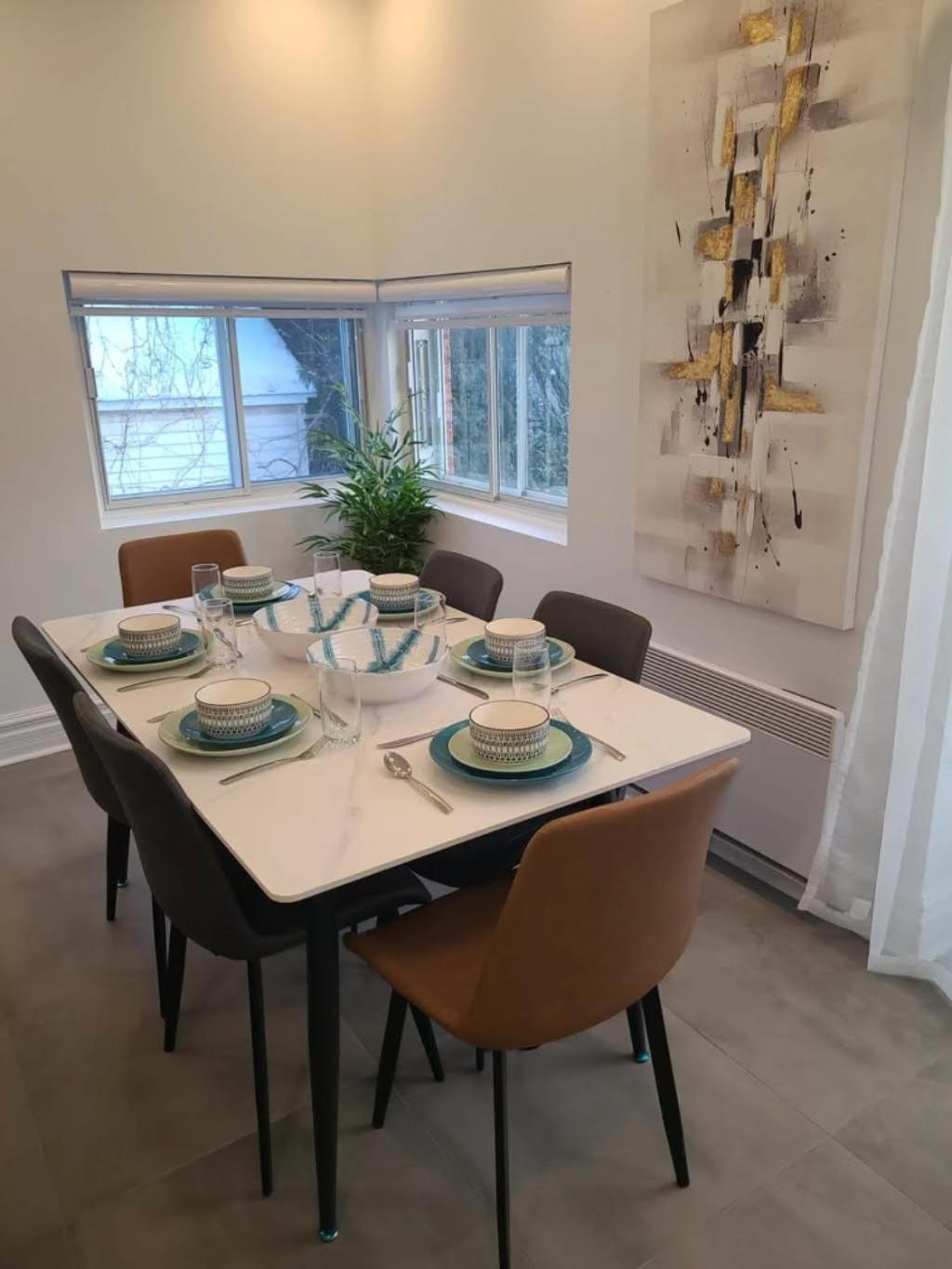 Spacious 3br Retreat In Vibrant Montreal, Parks, Dining & Culture Montreal