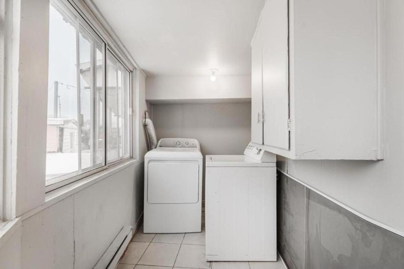 Apartment Spacious 3 Bedroom In Lasalle