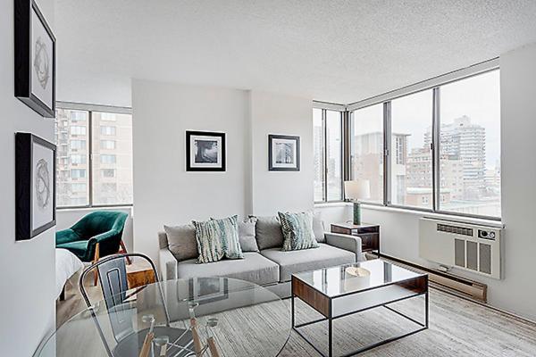 One Bedroom Oasis Steps Away From Mount Royal Apartment Montreal