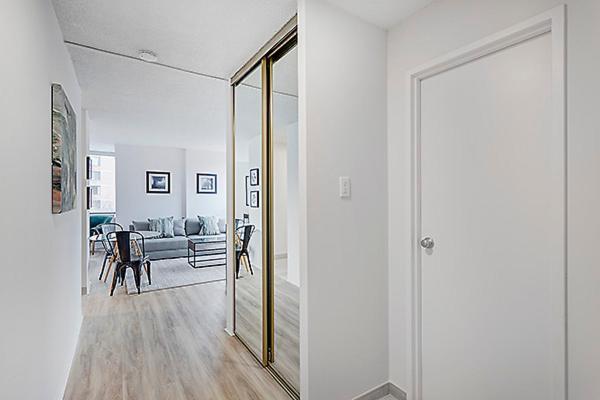 One Bedroom Oasis Steps Away From Mount Royal