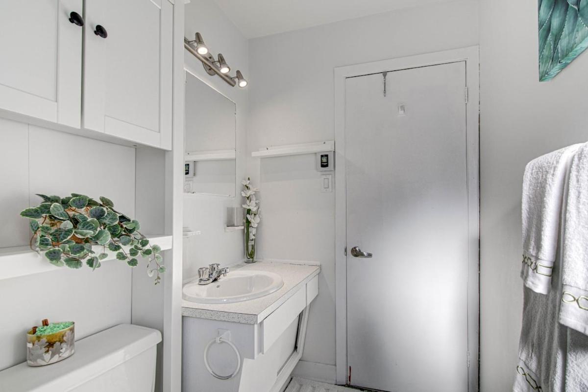 Modern & Equipped Paradise Near Hopital Maisonneuve *