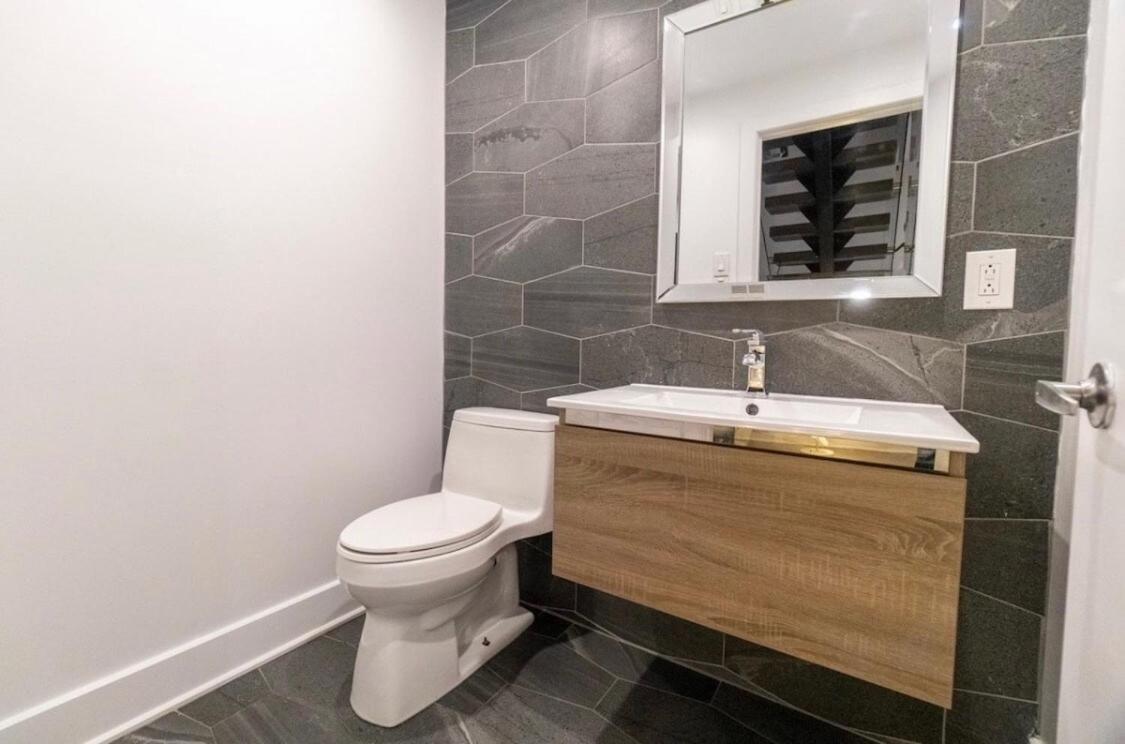 2 Floor Old Mtl Waterfront Apartment