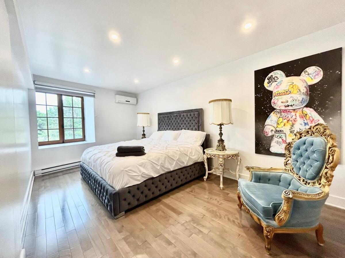 2 Floor Old Mtl Waterfront Apartment *