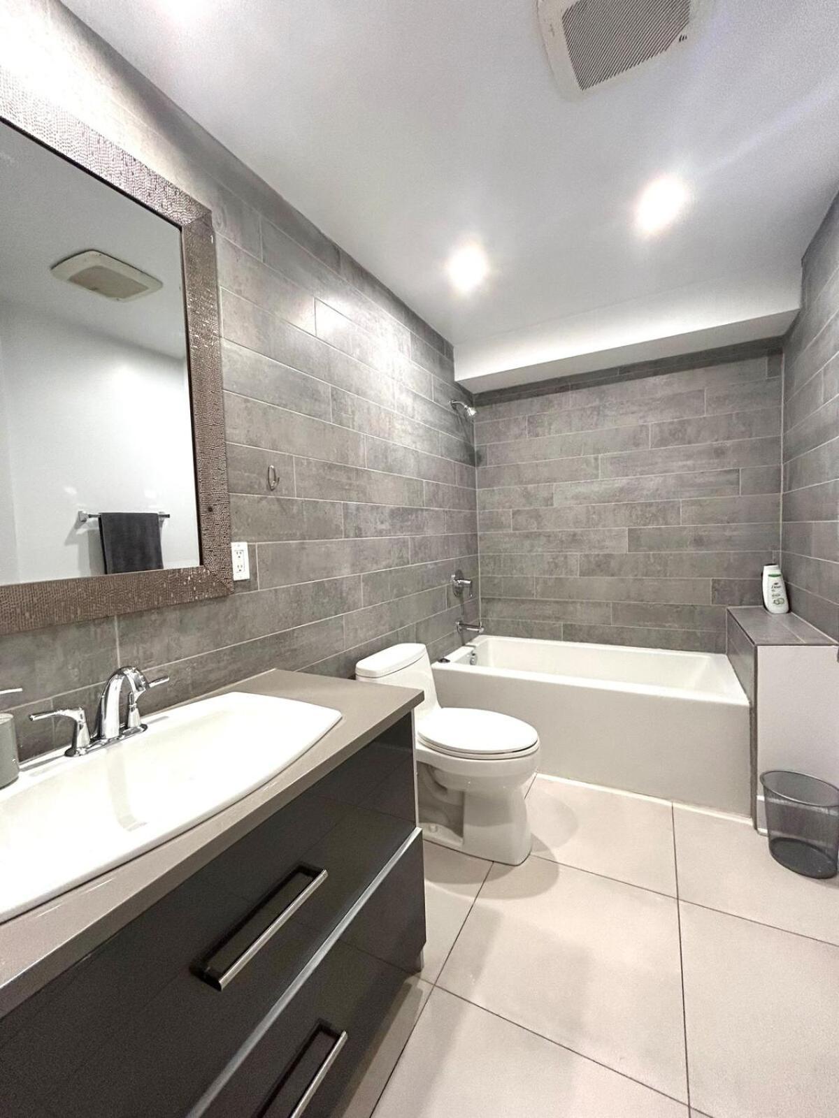 2 Floor Old Mtl Waterfront *