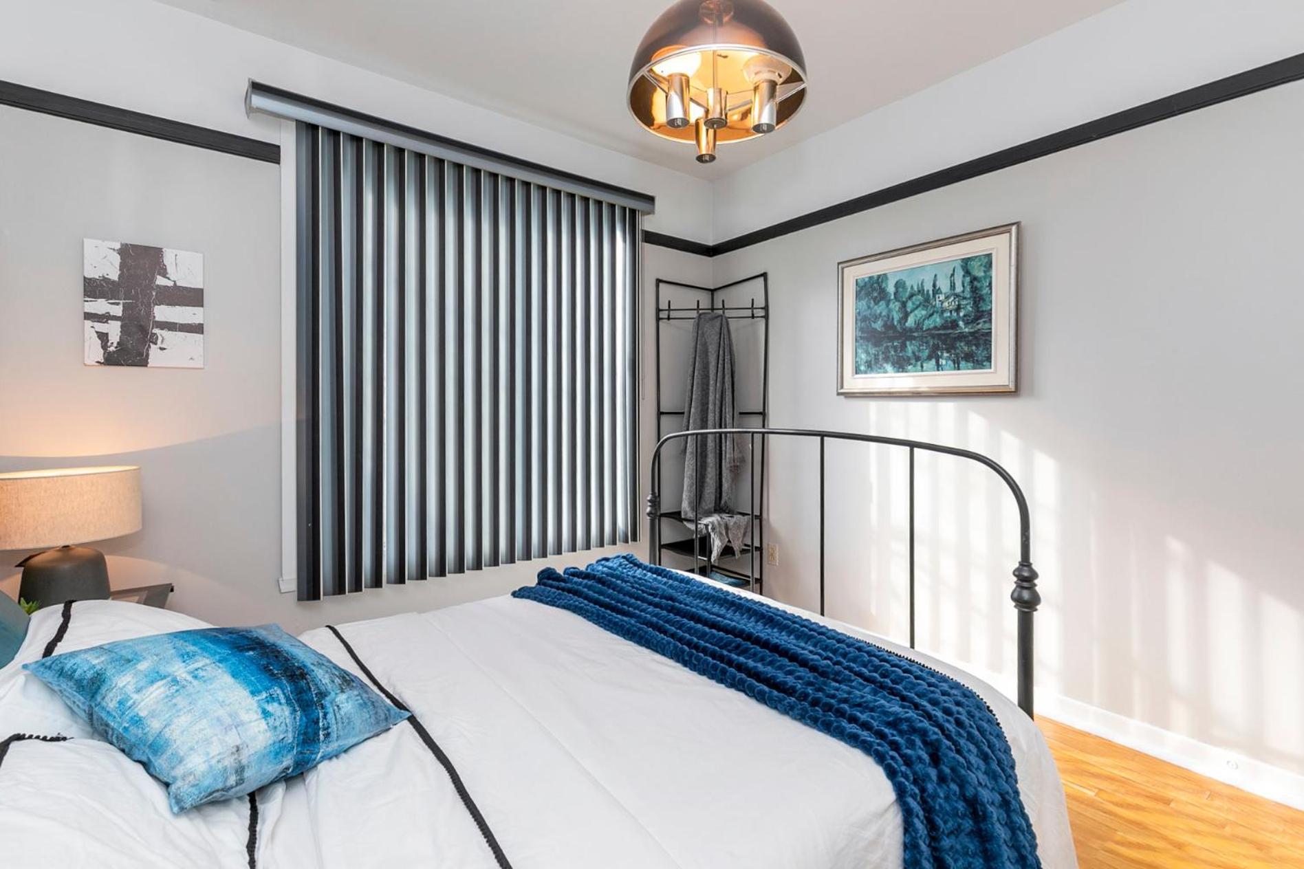 Apartment Cozy Entire Apartment-3min Walk To Metro-free Parking-botanical Garden-biodome