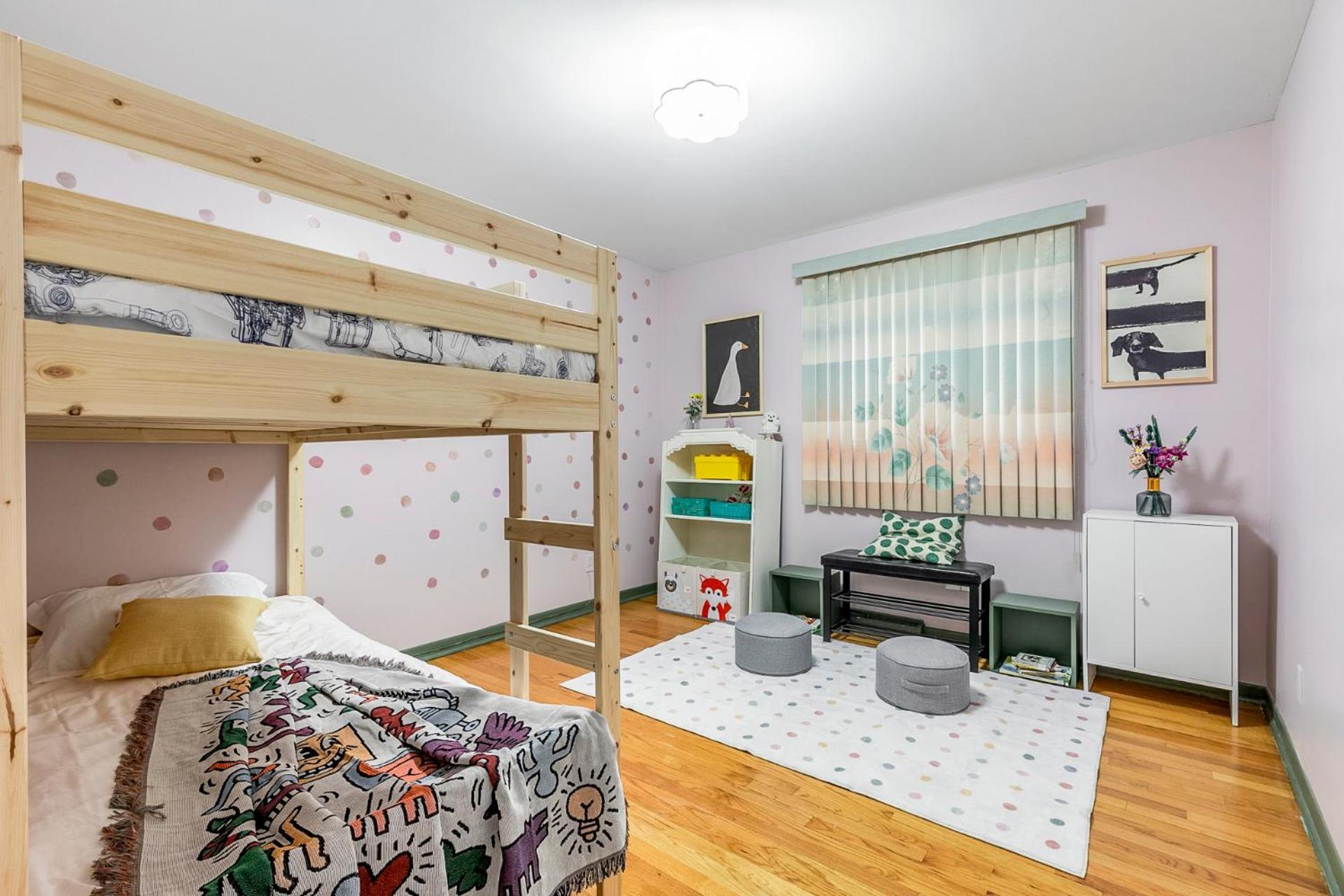 Apartment Cozy Entire Apartment-3min Walk To Metro-free Parking-botanical Garden-biodome *