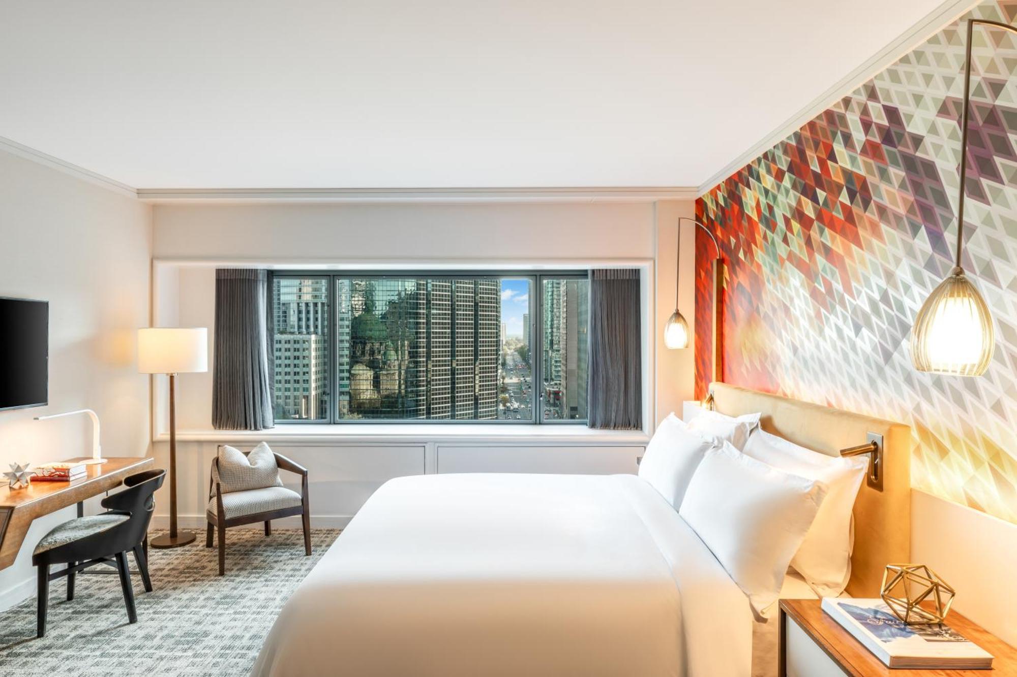 Fairmont The Queen Elizabeth Hotel 5*