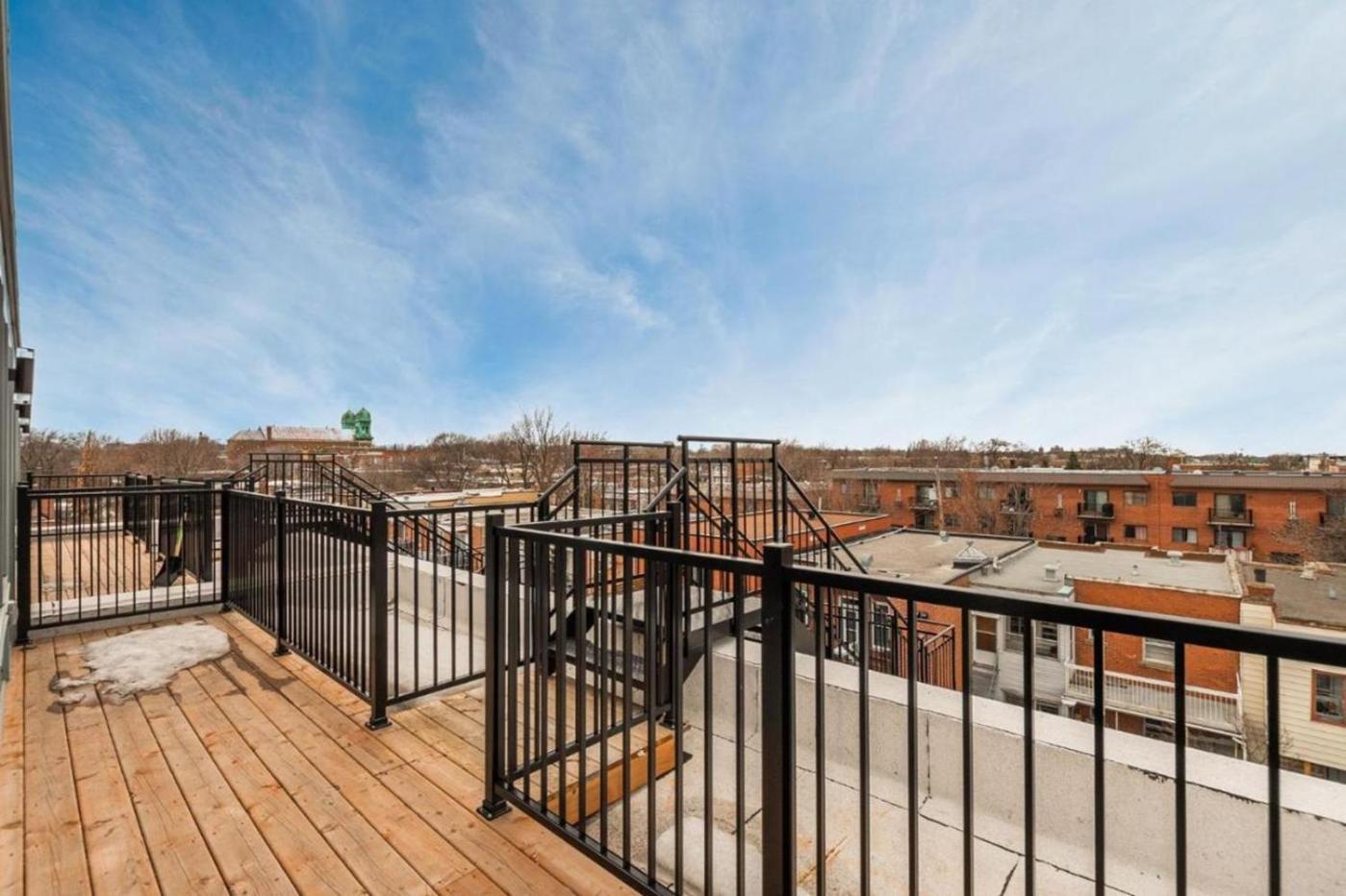 Apartment Stylish Two-story With 2 Bedrooms 1108 Montreal