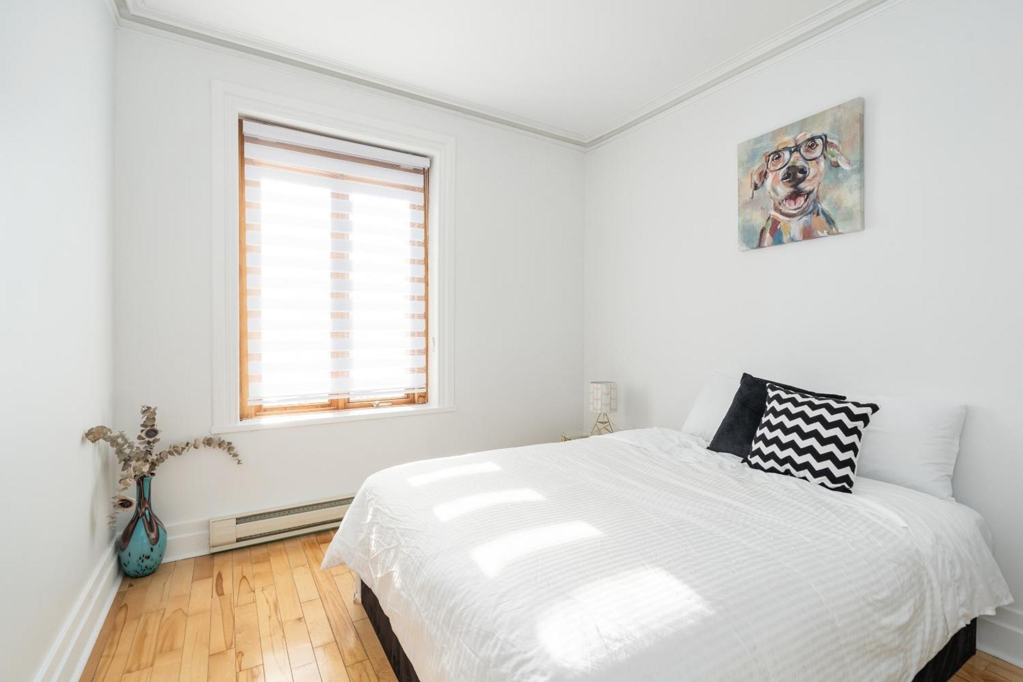 Centennial 6-bedroom Waterfront Palace Sleeps 14 *