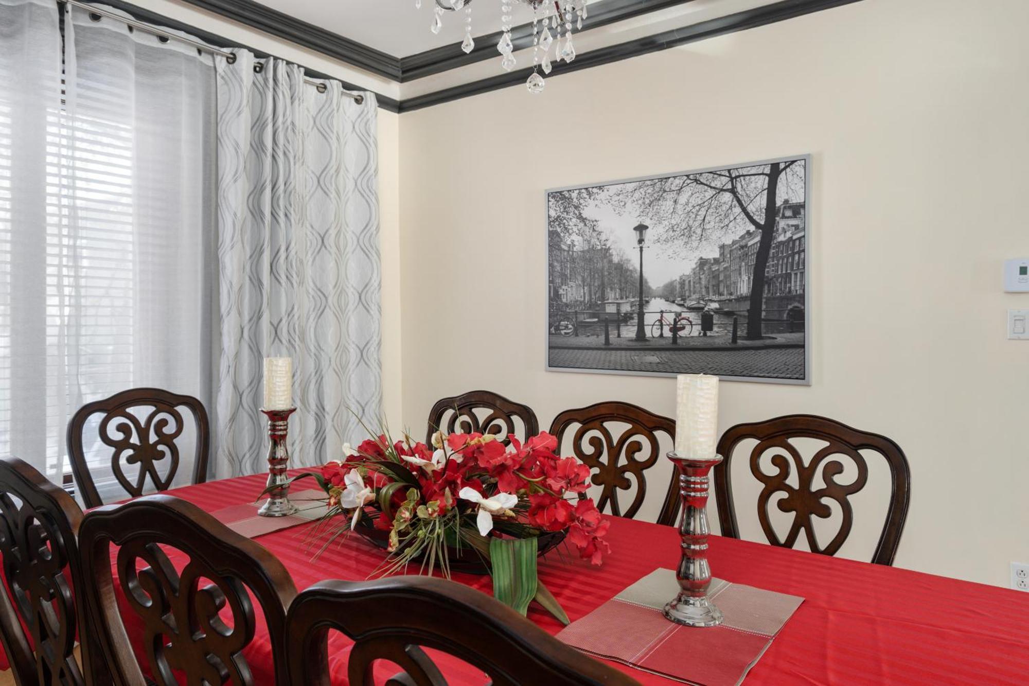 Centennial 6-bedroom Waterfront Palace Sleeps 14 Villa
