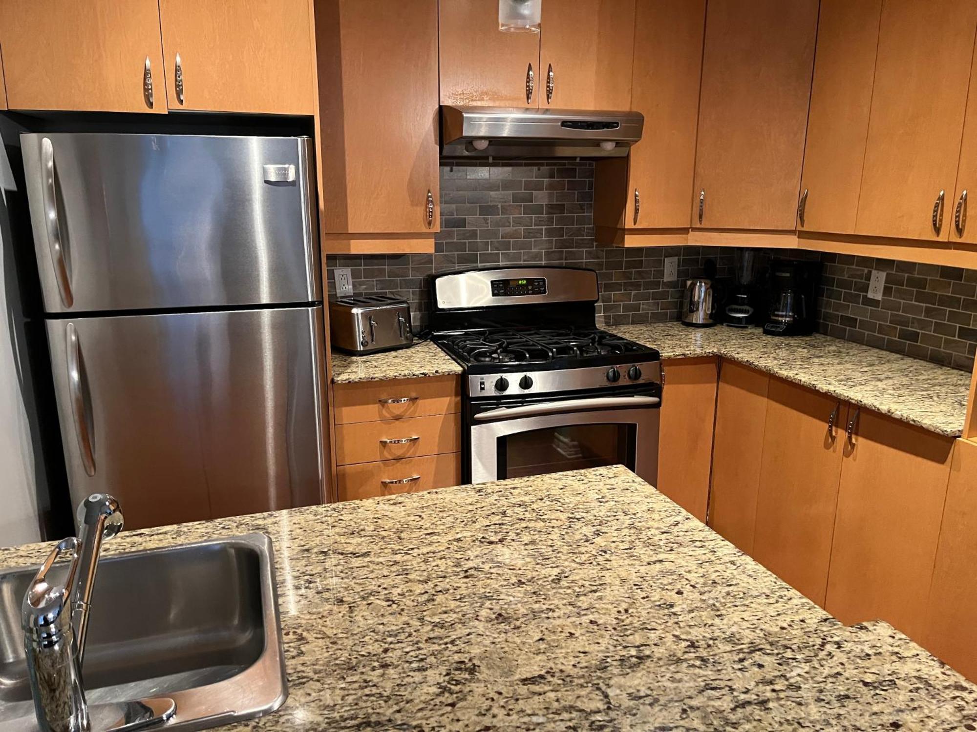 Apartment Aparthotelmontreal By Les Terrasses Saint Urbain 2225i2 Montreal