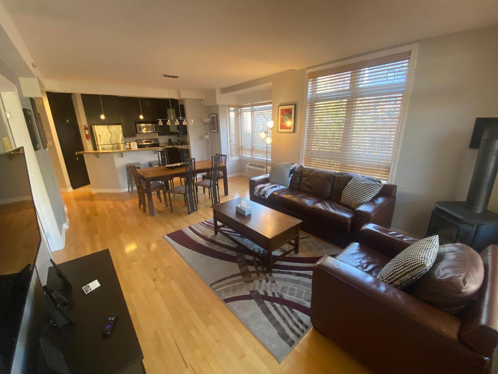 Aparthotelmontreal By Les Terrasses Saint Urbain 2225i2 4* Montreal