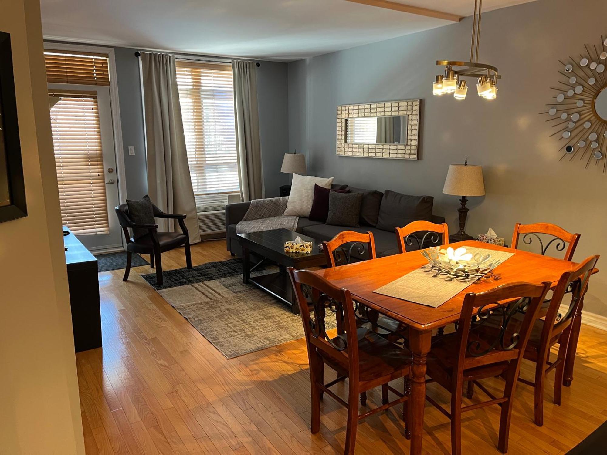 Aparthotelmontreal By Les Terrasses Saint Urbain 2225i2 Apartment 4*