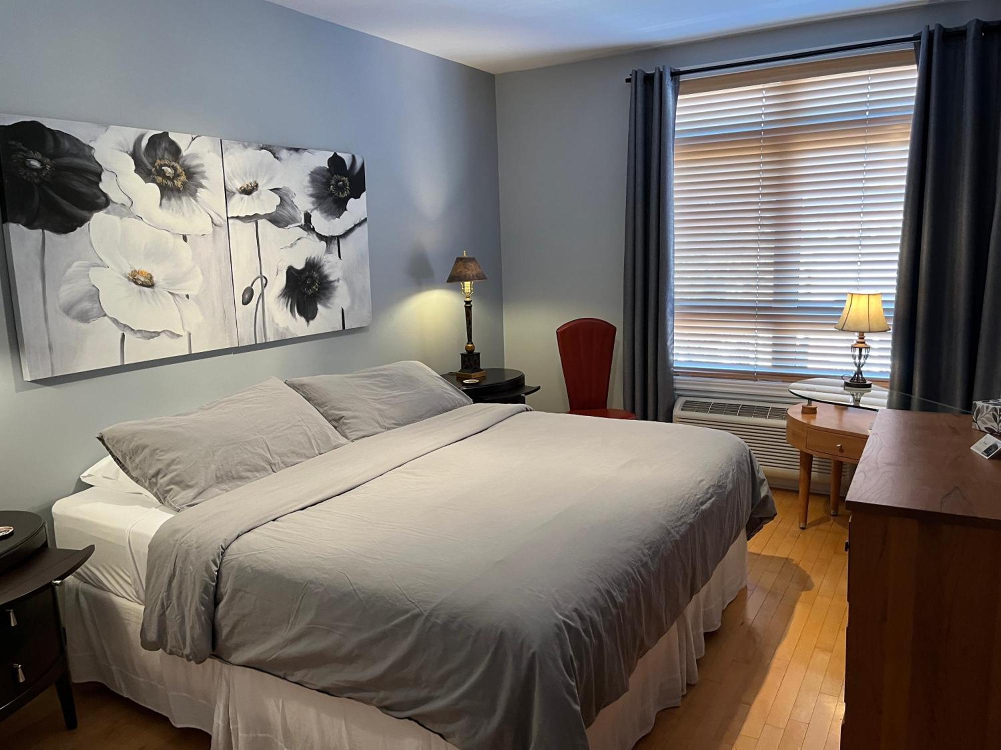 Aparthotelmontreal By Les Terrasses Saint Urbain 2225i2 Apartment Montreal