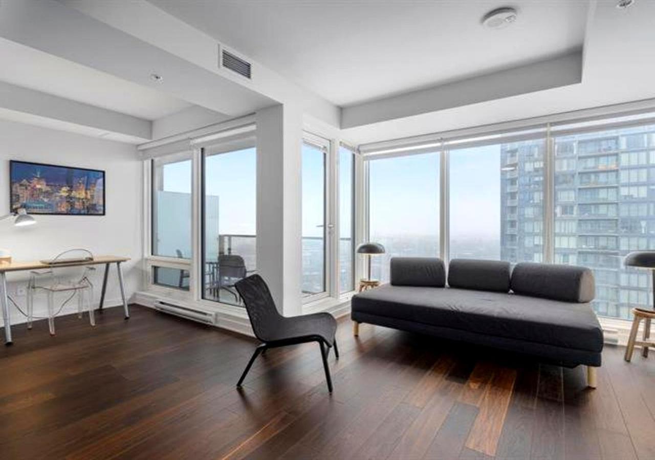 Spectacular Skyline Views - Downtown - Luxury & Penthouse *