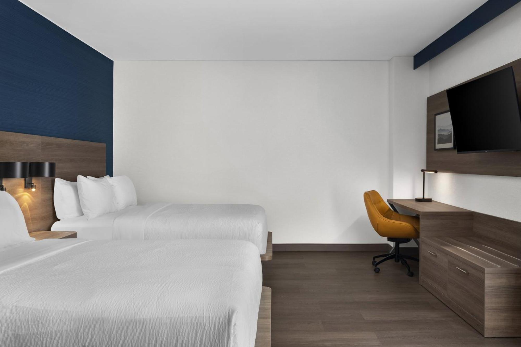 Express Airport - St-laurent By Ihg 2*