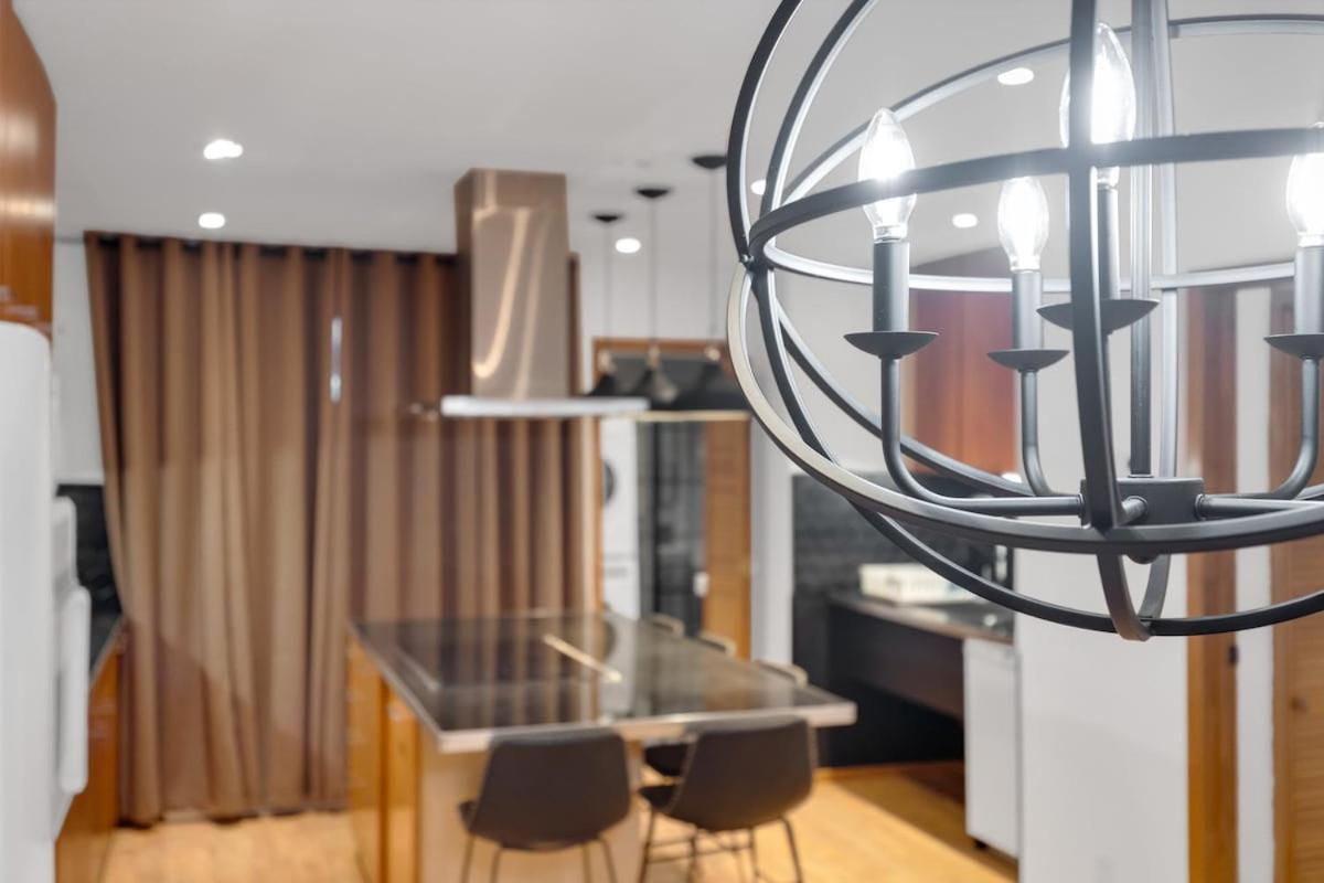 Romantic Urban Peaceful Retreat Apartment