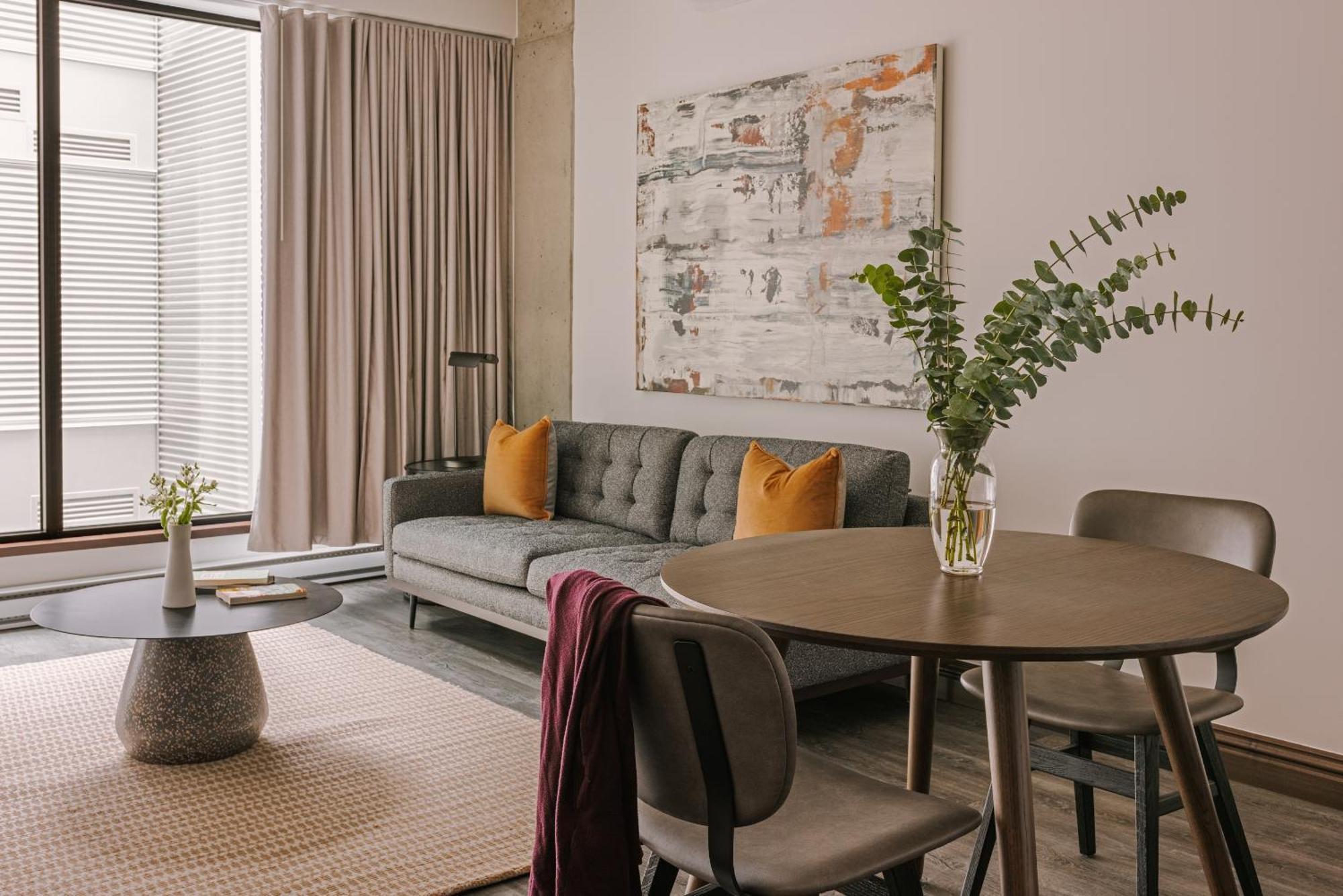Sonder Lambert 3*