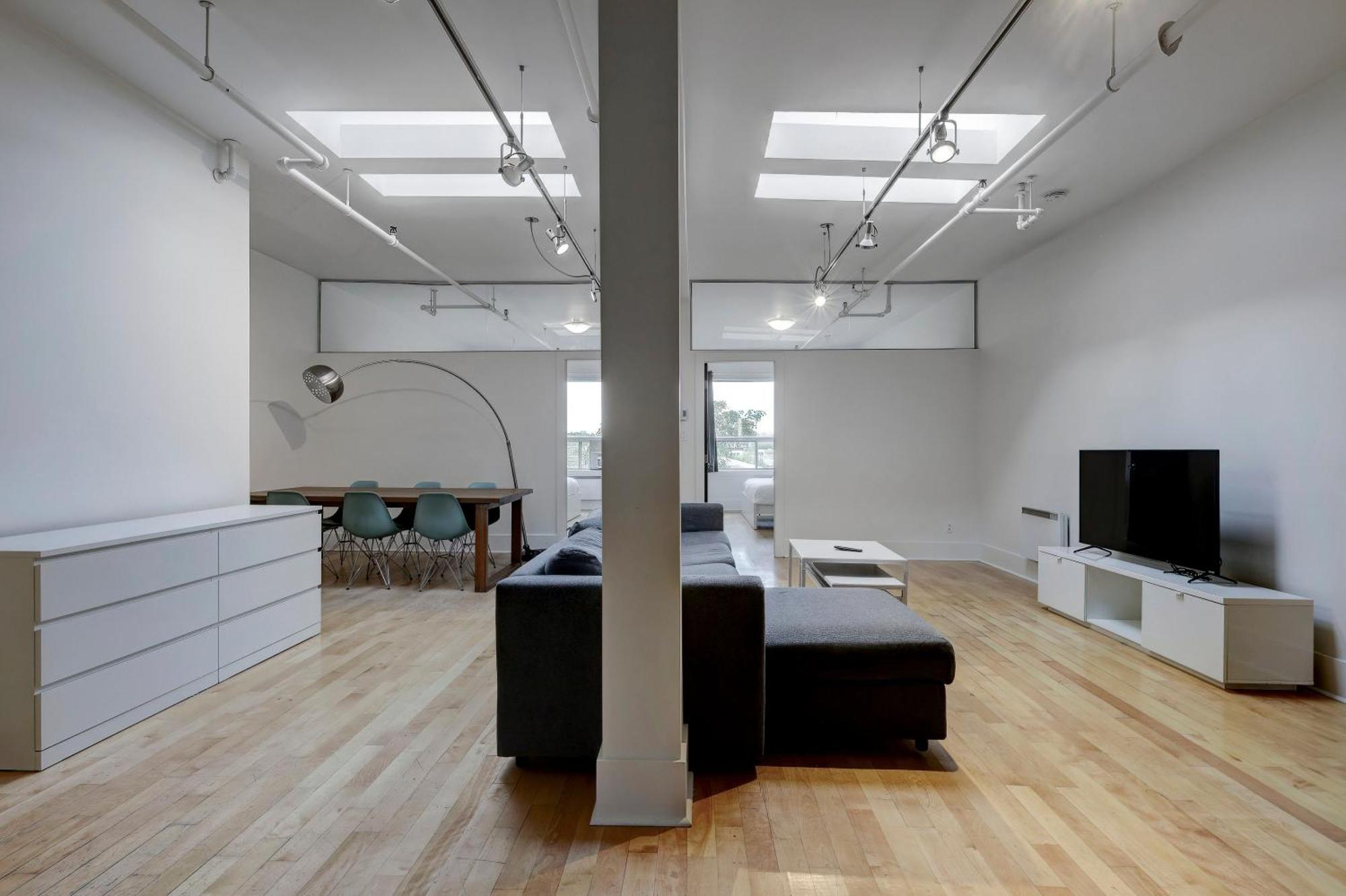 Spacious 4br1b Chic Retreat In The Plateau Zv7 Apartment