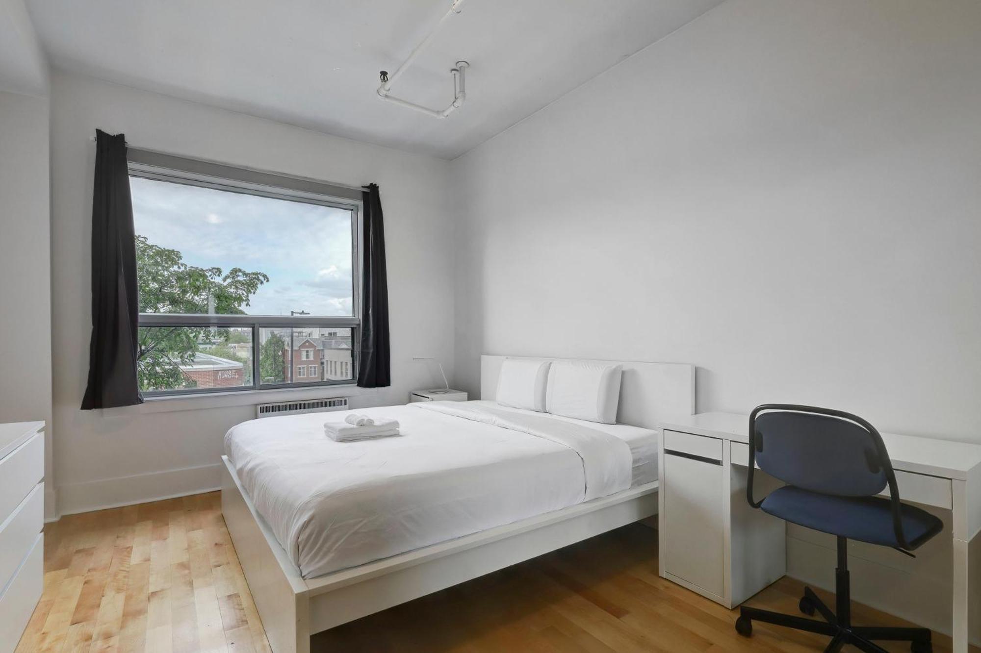 Spacious 4br1b Chic Retreat In The Plateau Zv7 *