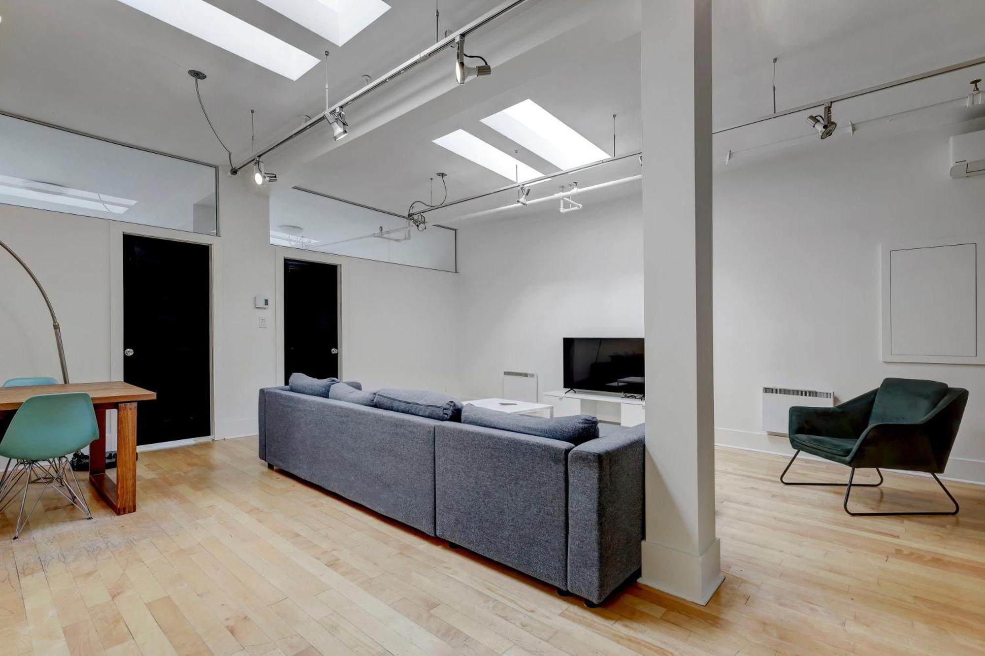 Spacious 4br1b Chic Retreat In The Plateau Zv7 Apartment Montreal