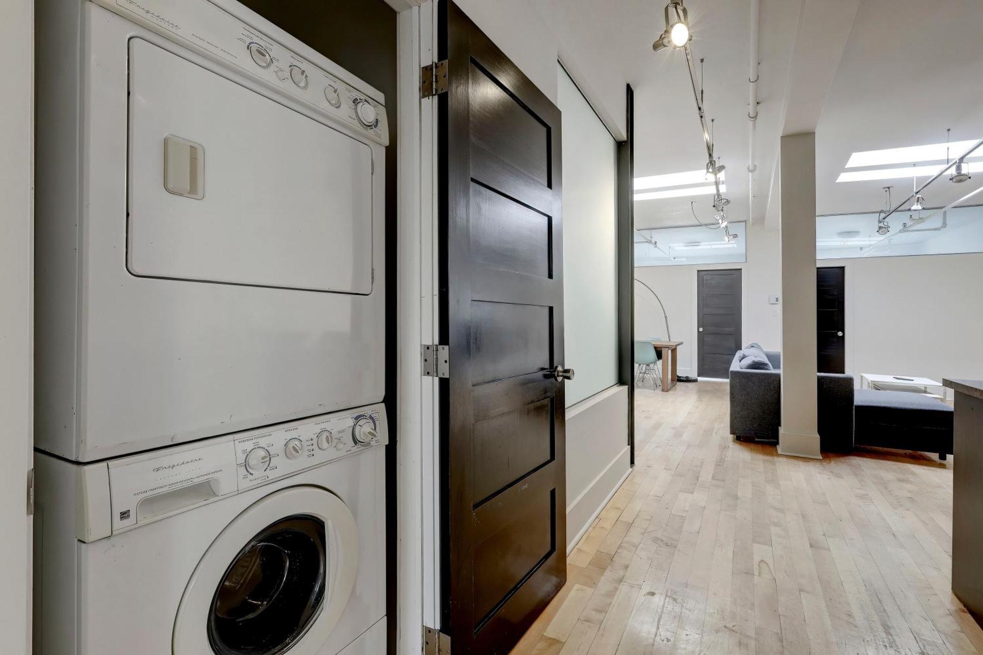 Apartment Spacious 4br1b Chic Retreat In The Plateau Zv7 Montreal