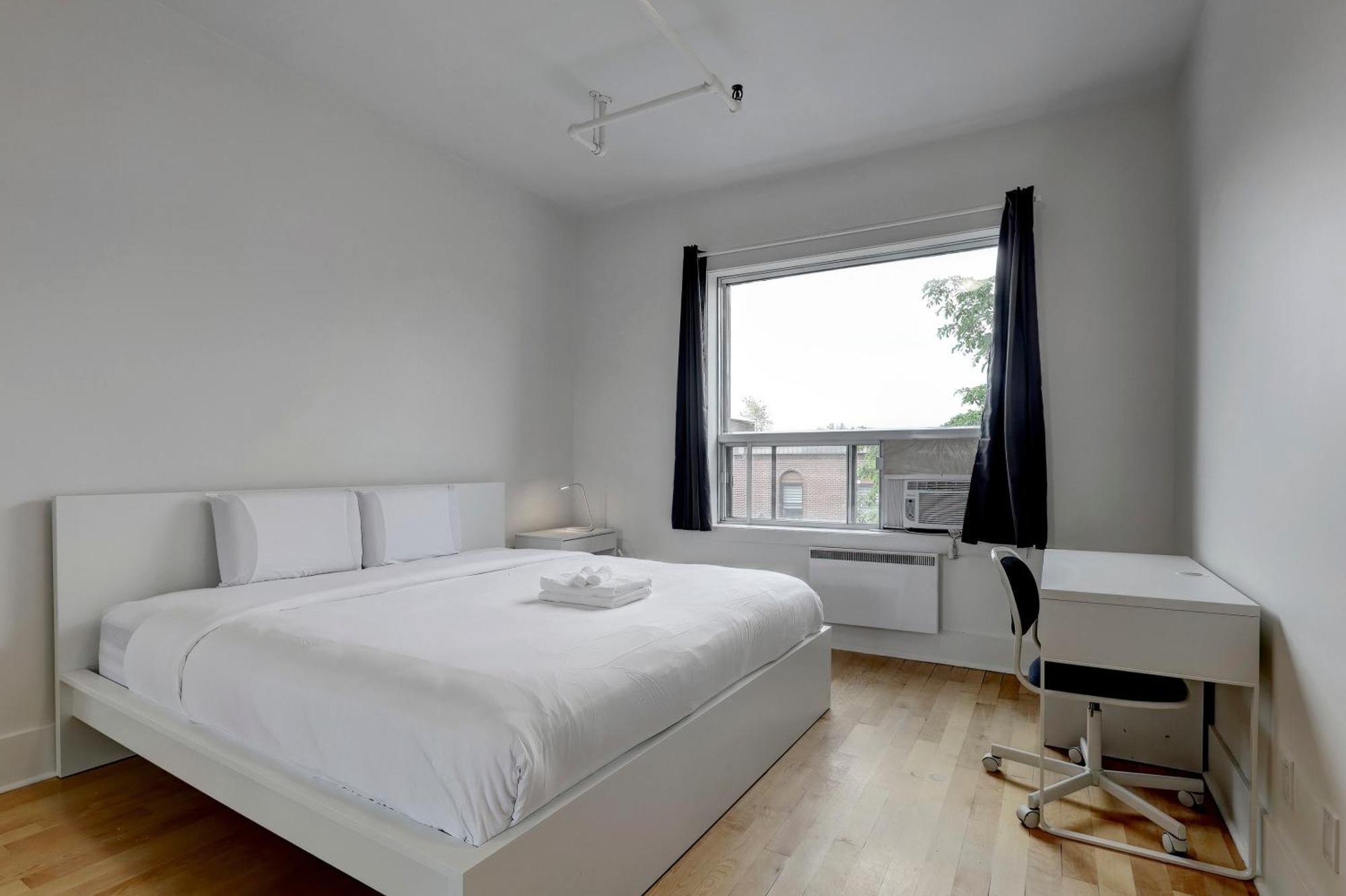 Spacious 4br1b Chic Retreat In The Plateau Zv7 Apartment *