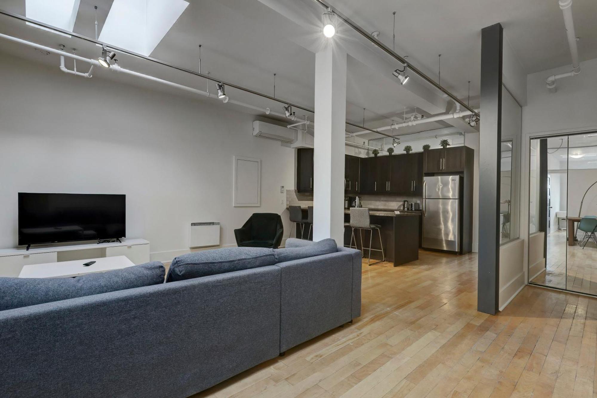 Apartment Spacious 4br1b Chic Retreat In The Plateau Zv7 *